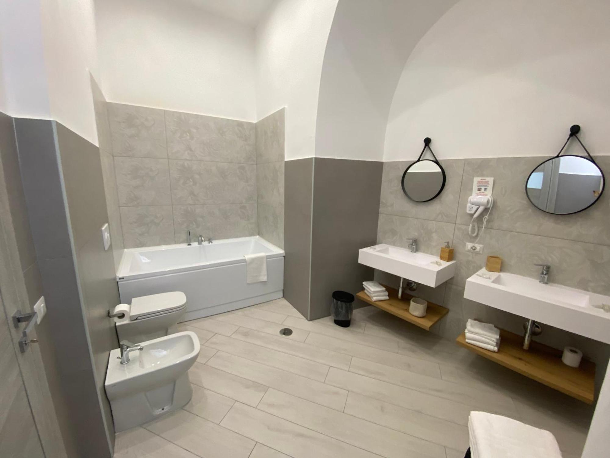 Guest house Ludben Dante Naples