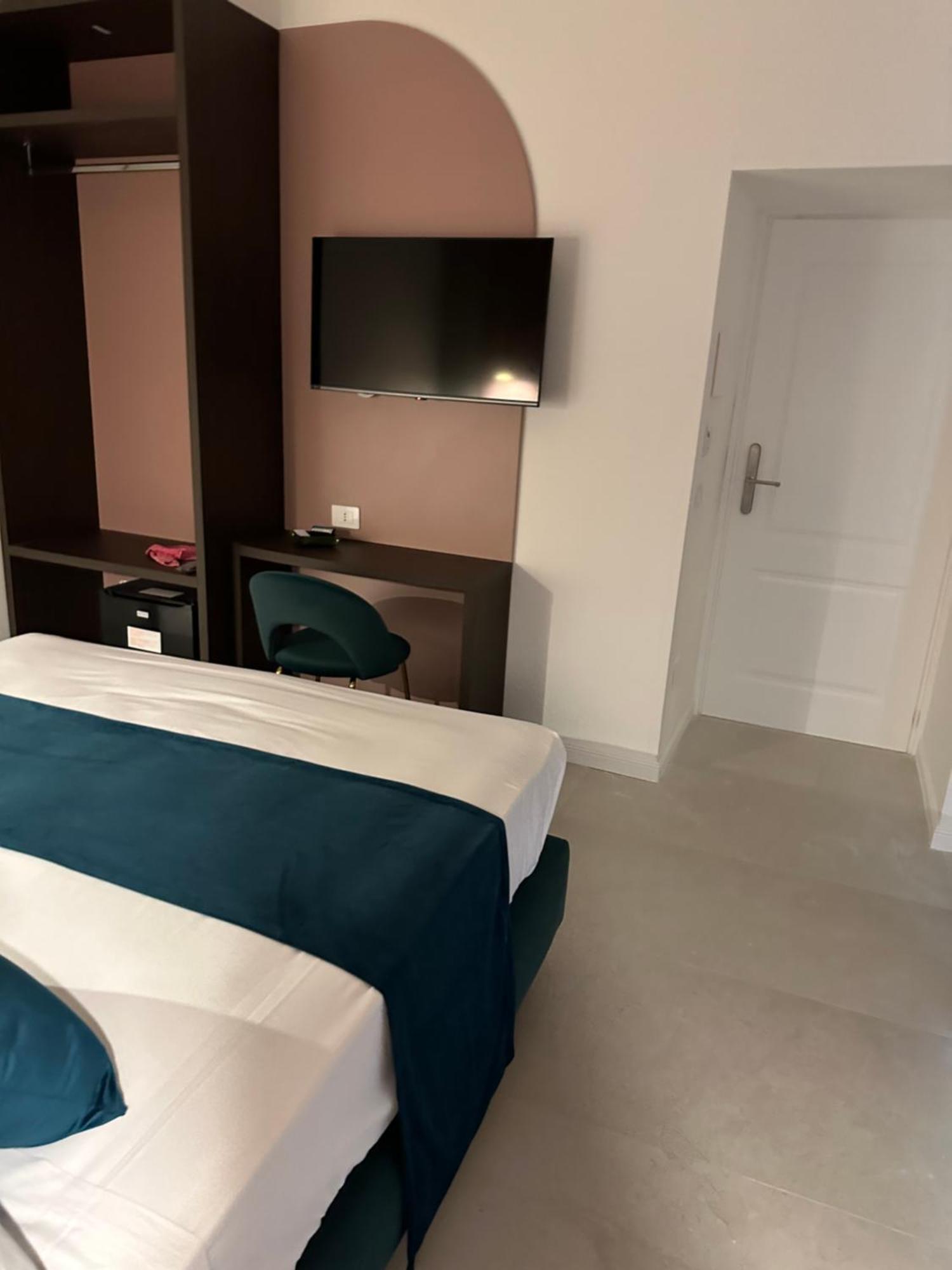 Aparthotel Hotiday Collection - Museo Naples
