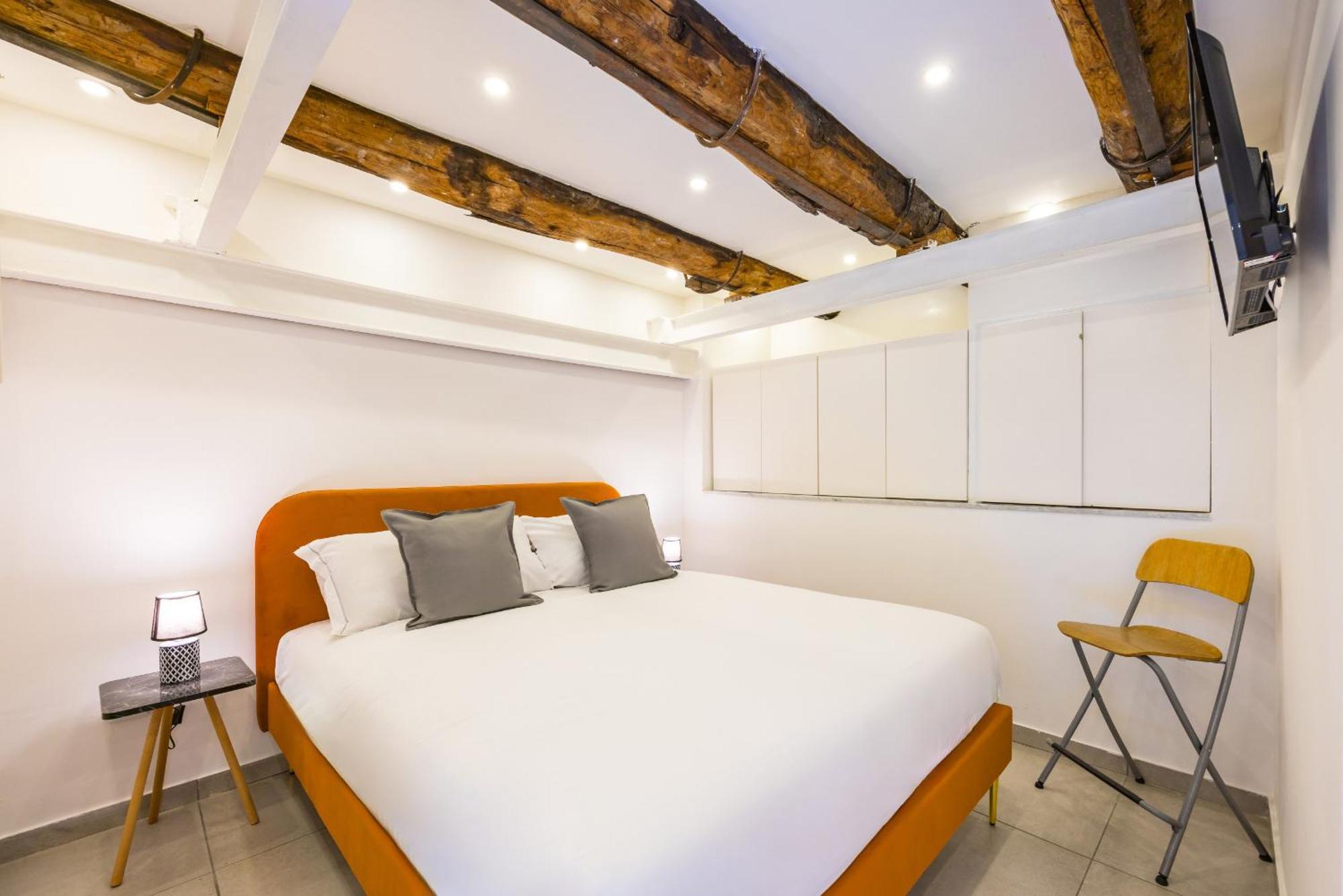 Spagnoli Housing By Wonderful Italy * Naples