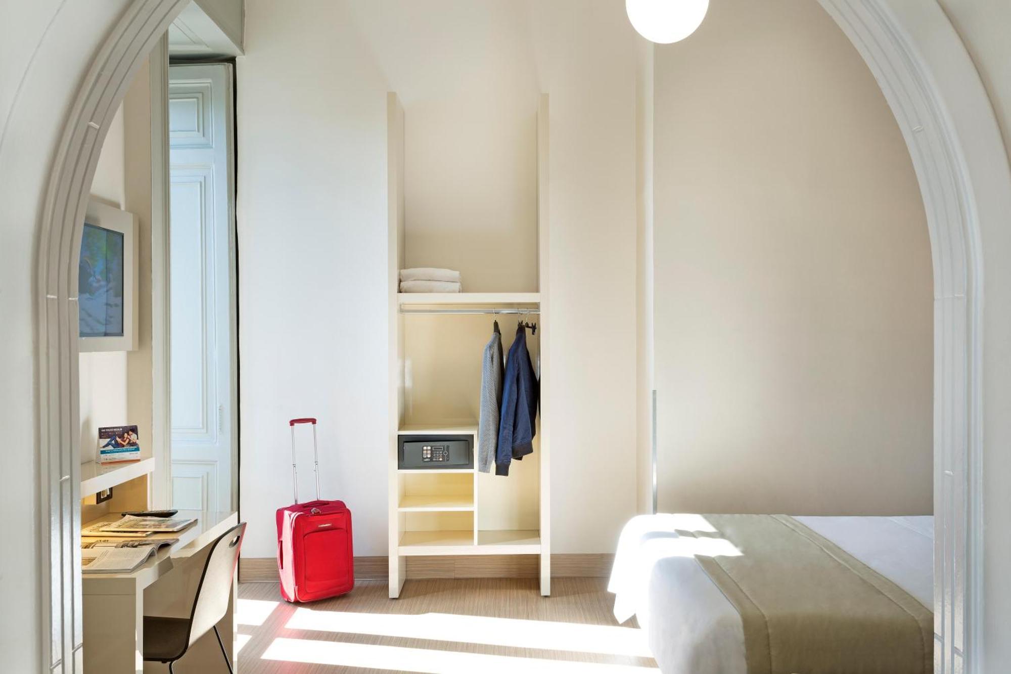 B&B Hotel Napoli 3*