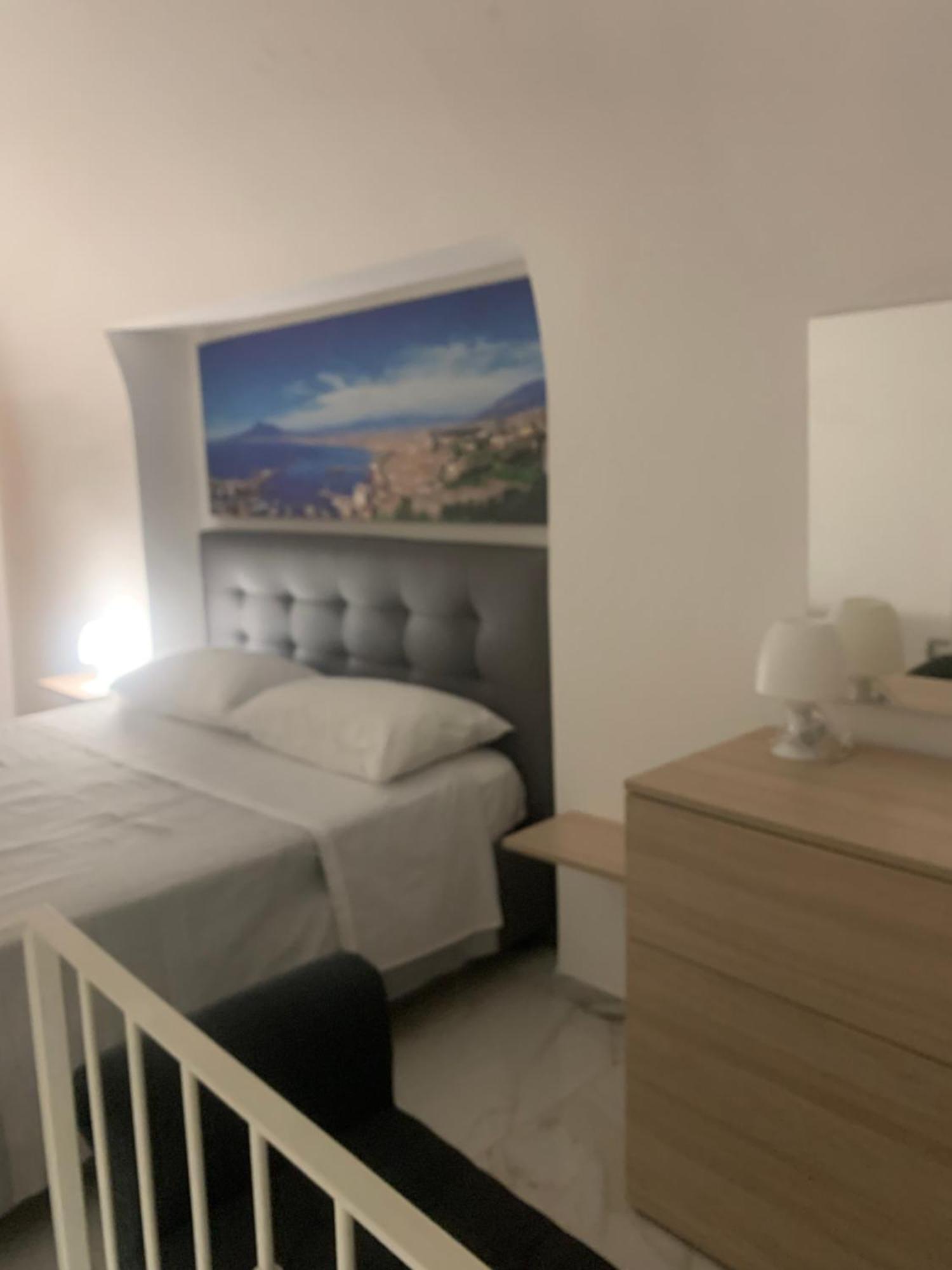 Viky House Chiaja 1 * Naples