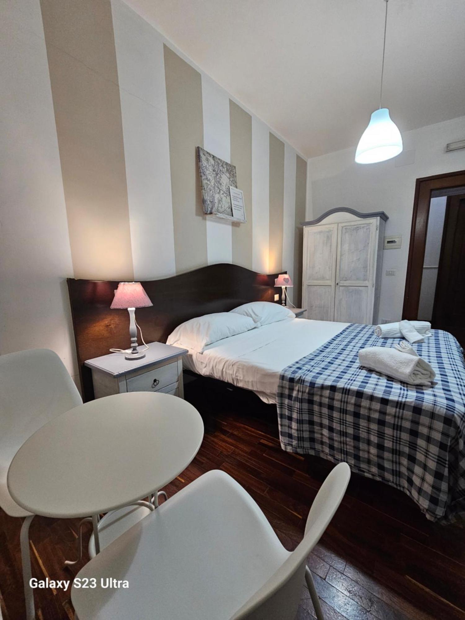 Room&jacuzzi 2*