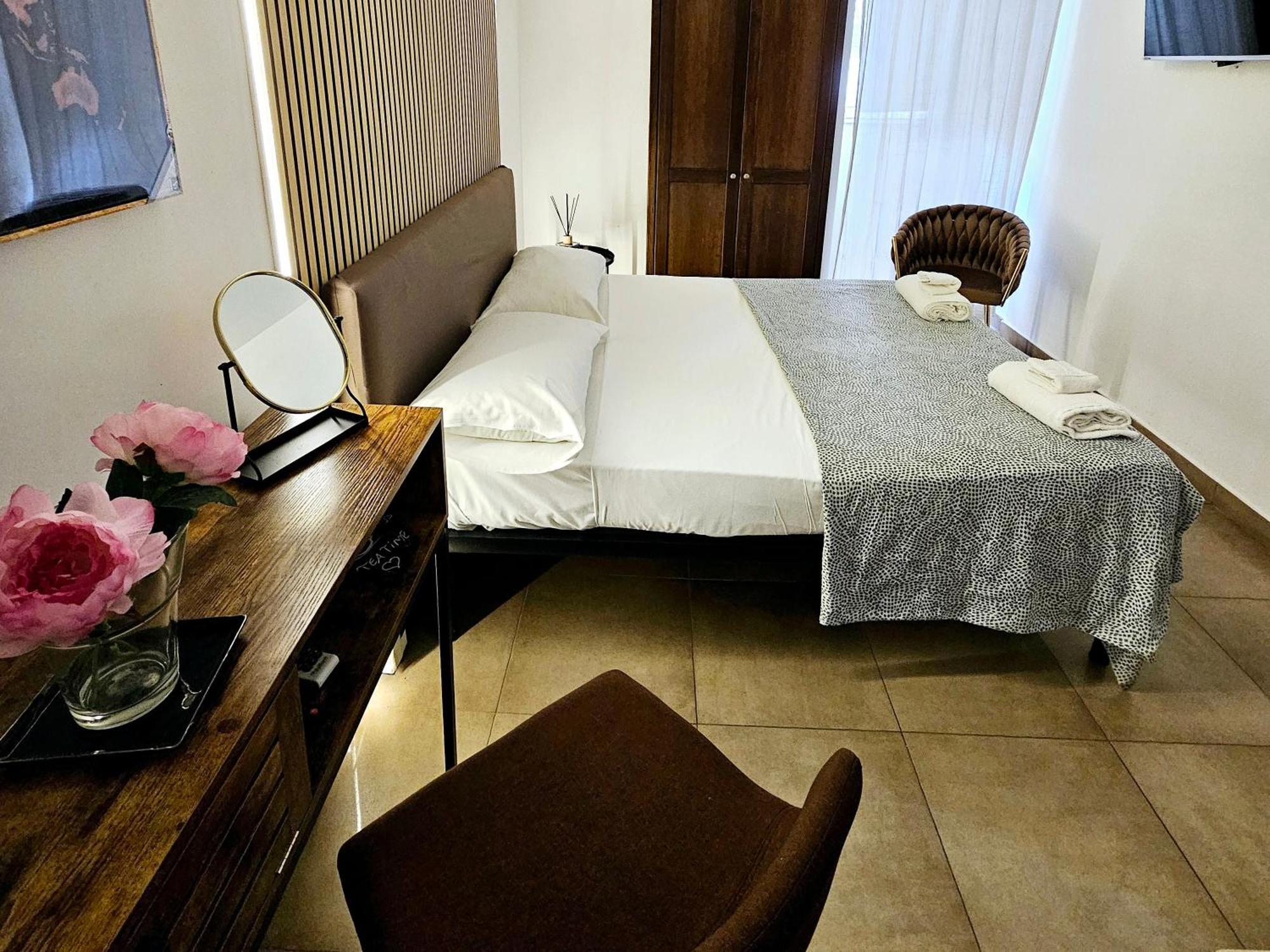 Room&jacuzzi Guest house Naples