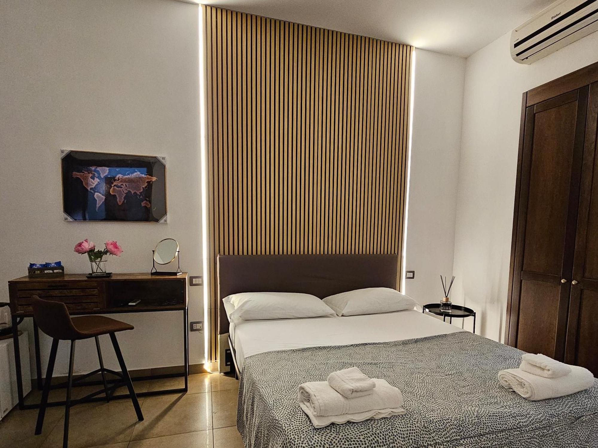 Guest house Room&jacuzzi Naples