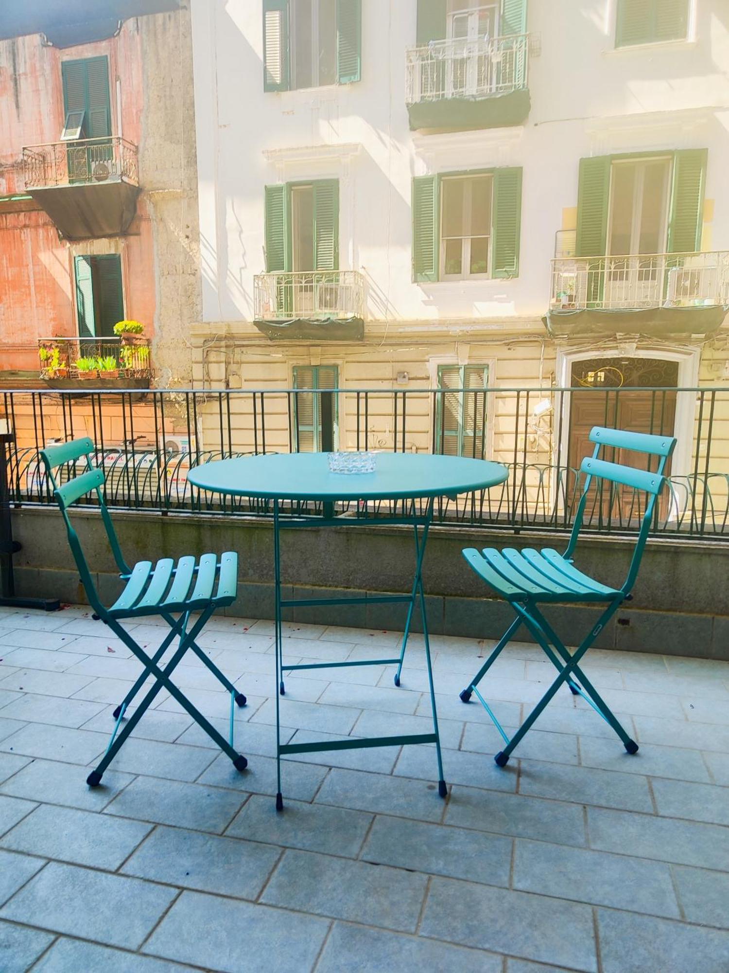 Gians * Naples