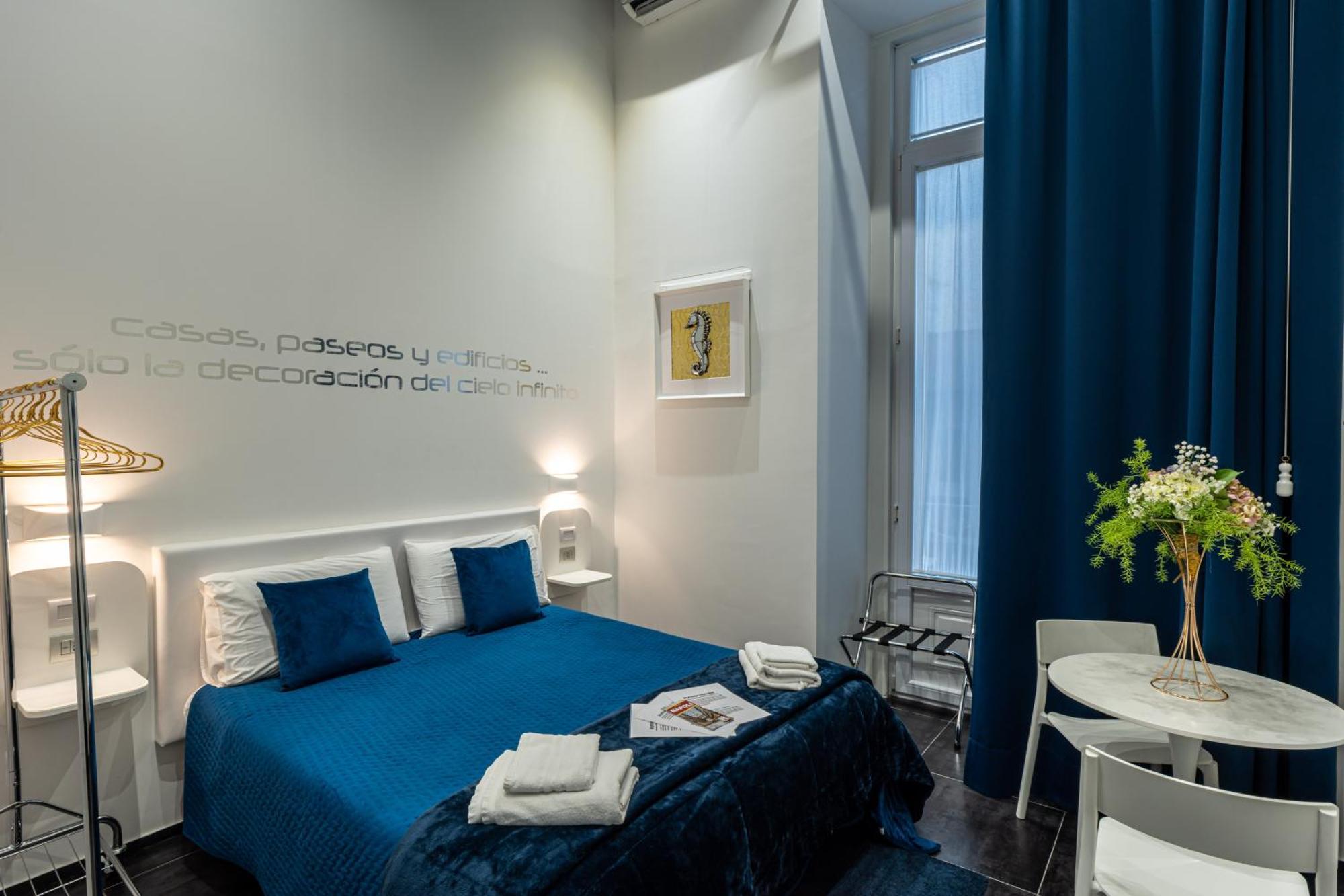 Skyhouse Chiaia 2* Naples