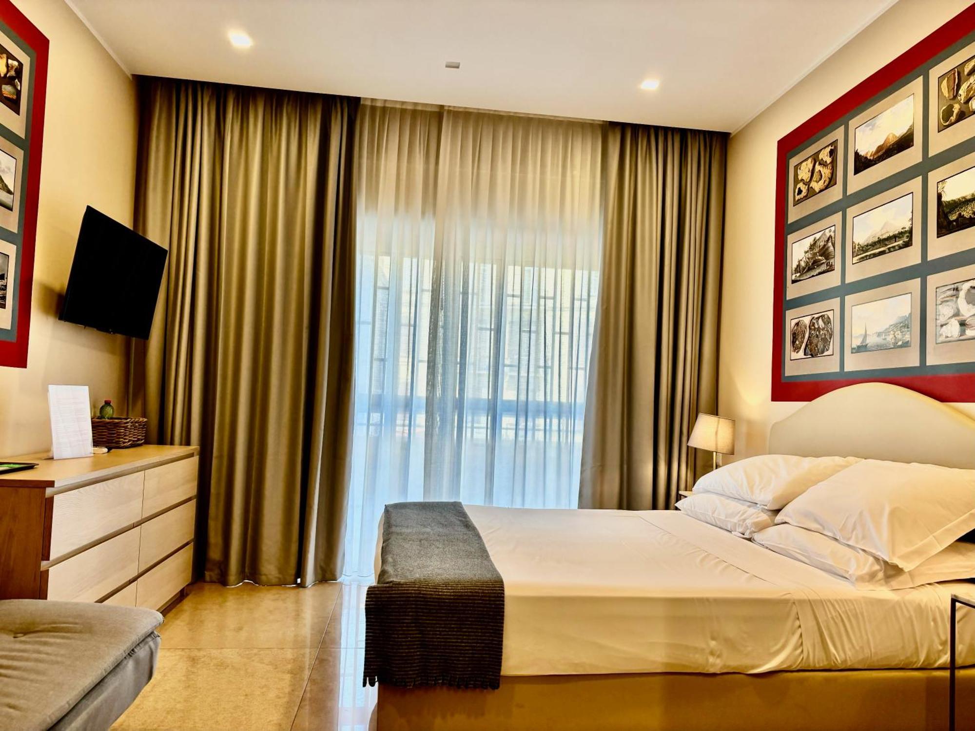Mdc Luxury * Naples