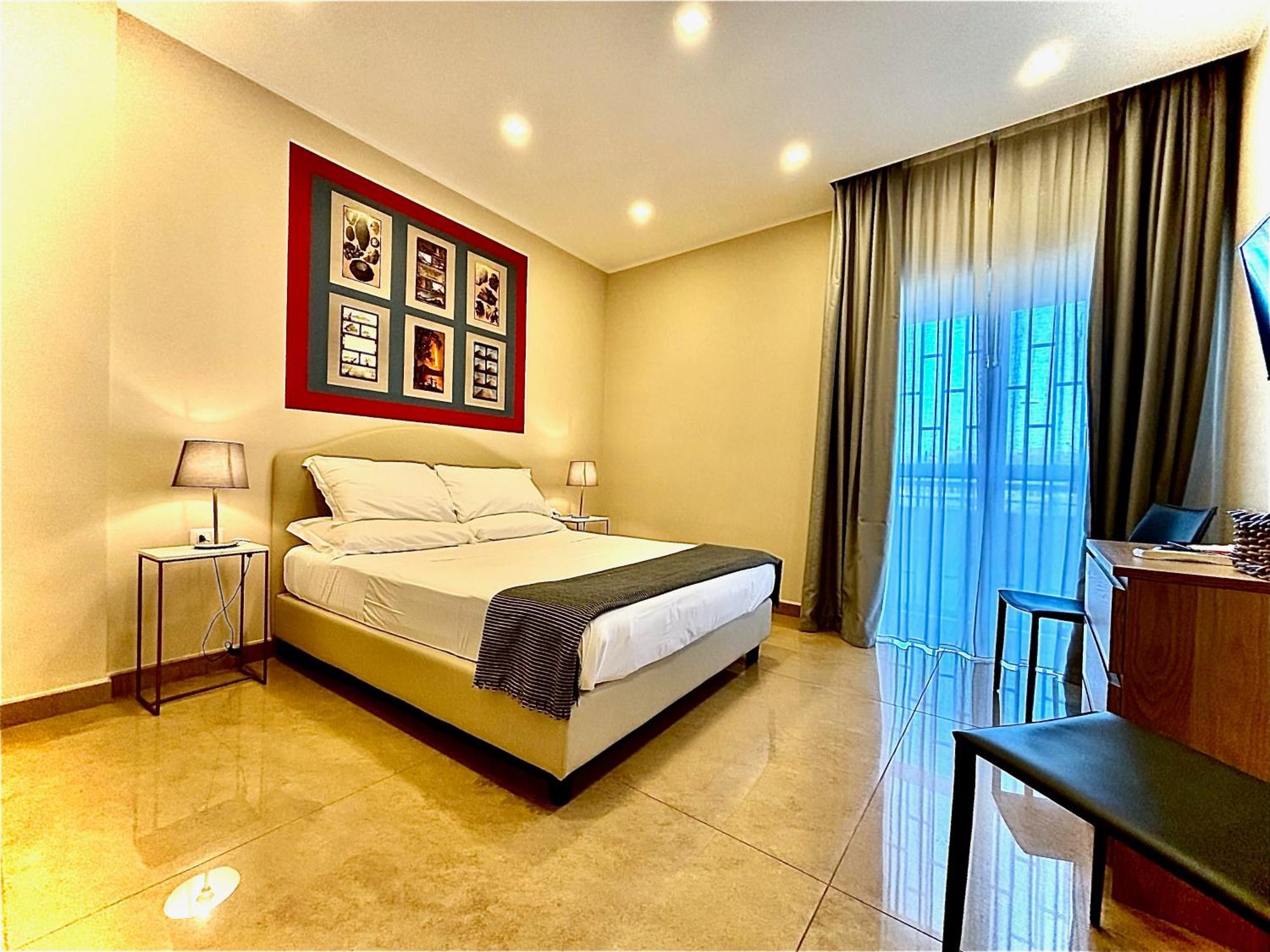 Mdc Luxury * Naples