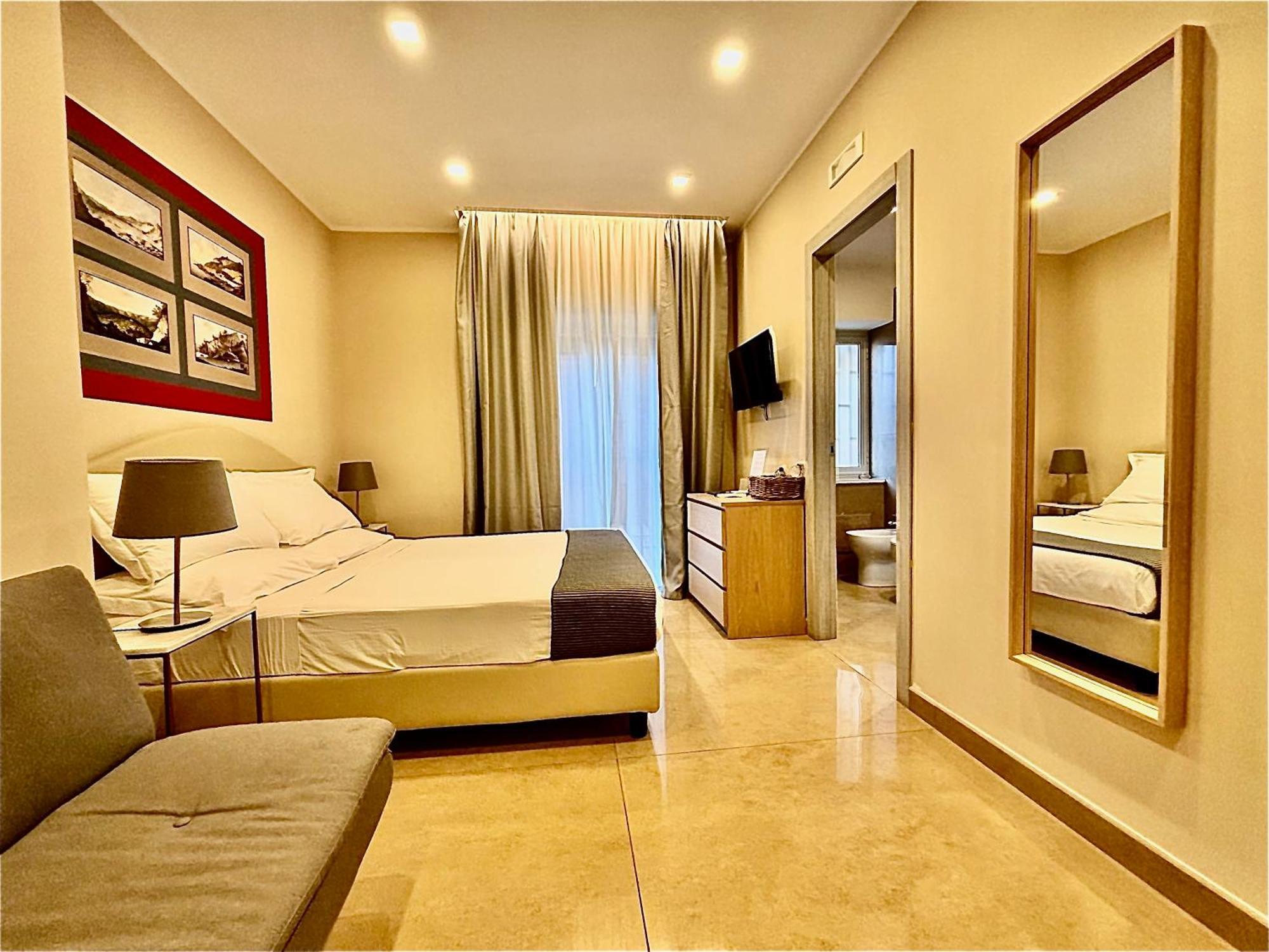 Mdc Luxury Bed & Breakfast Naples