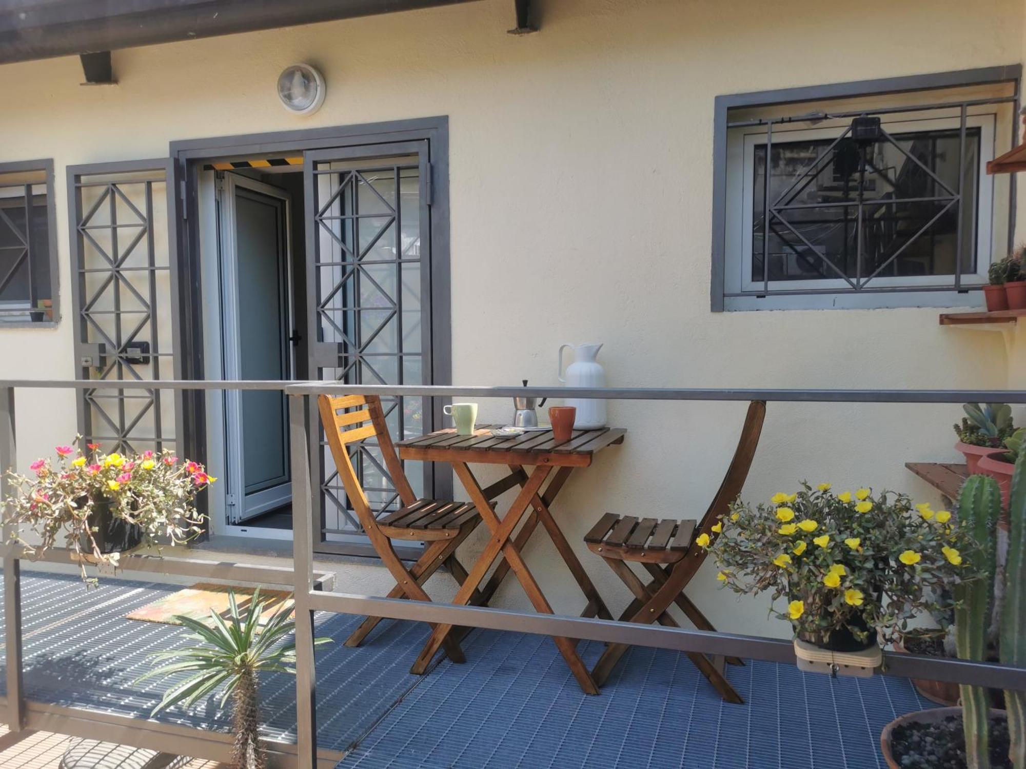 Casetta Correra Relax Con Terrazzo E Confortevole Smart Working Nel Centro Di Apartment Naples