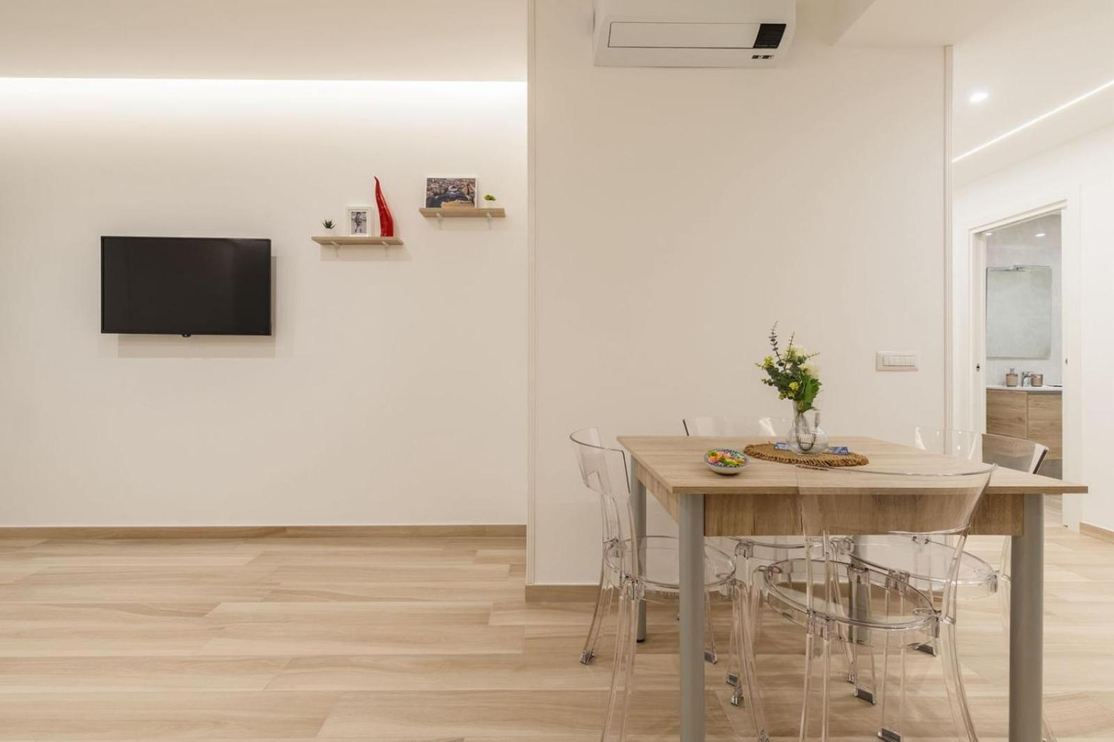 Graziano Airport Holiday home