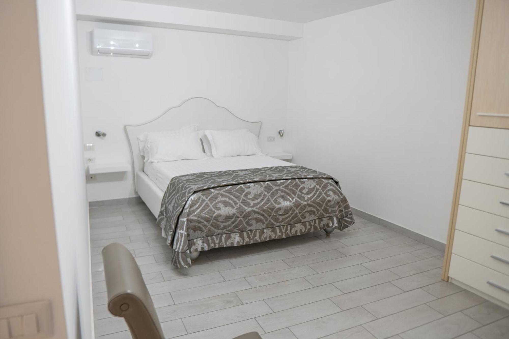 Apartment D'elite Chiaia *