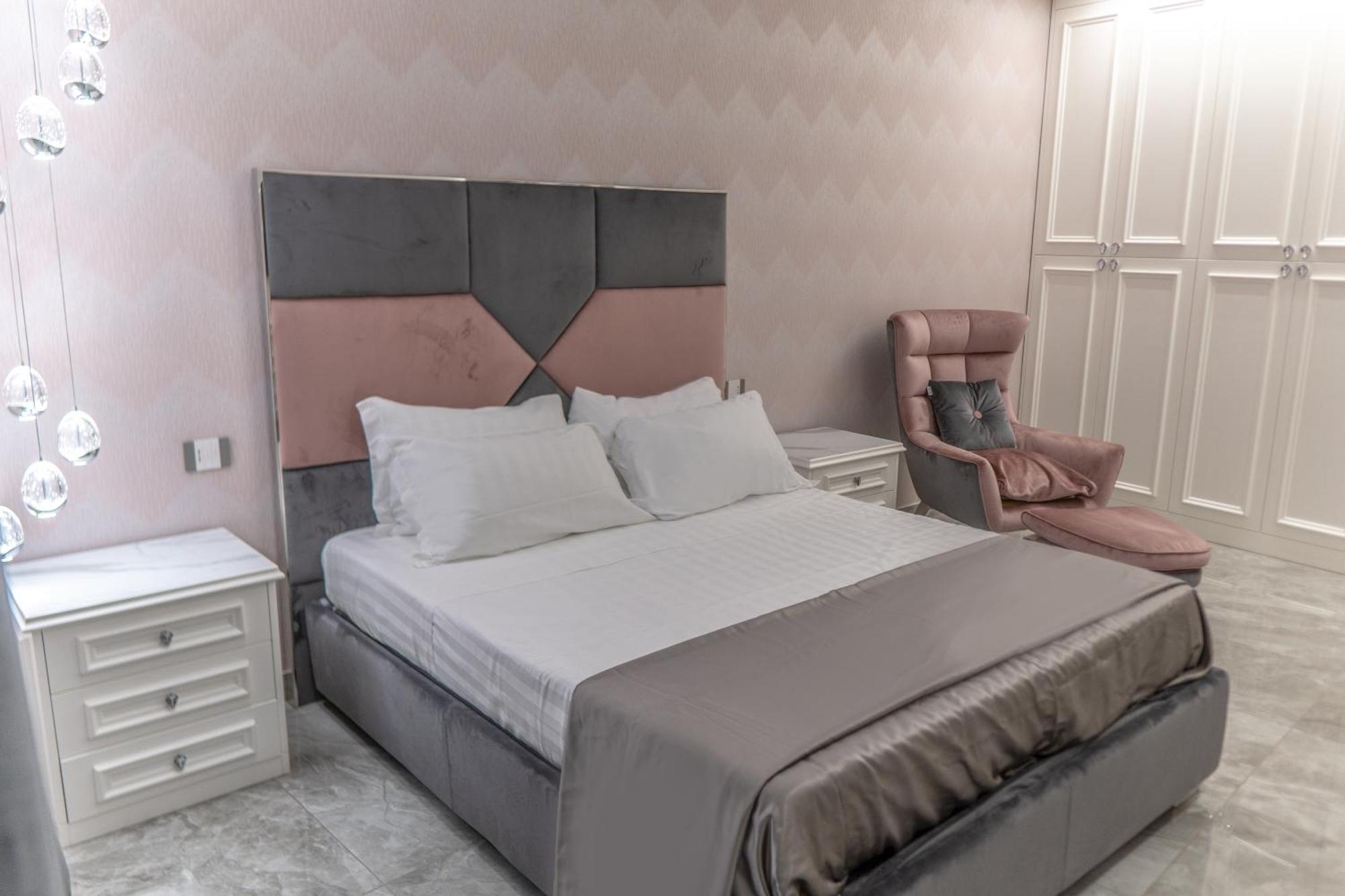D'elite Chiaia Naples