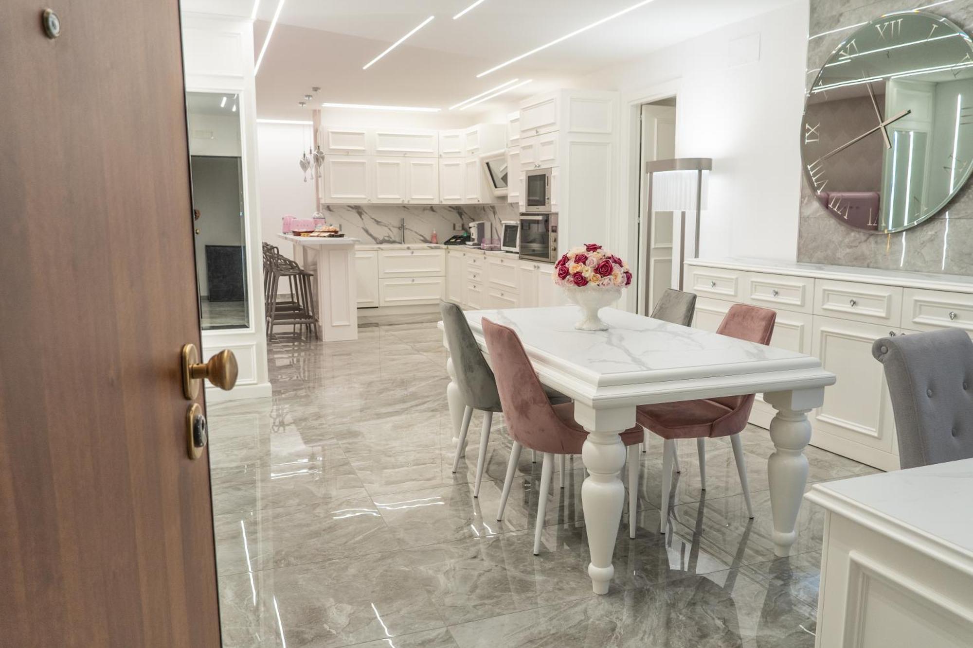 Apartment D'elite Chiaia Naples