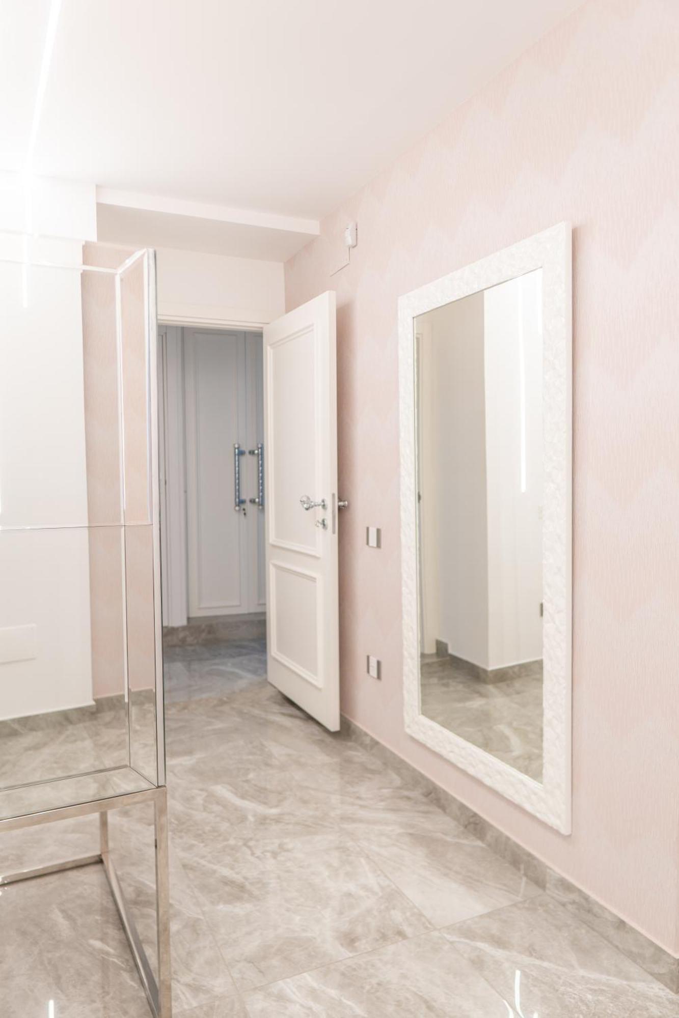 Apartment D'elite Chiaia Naples
