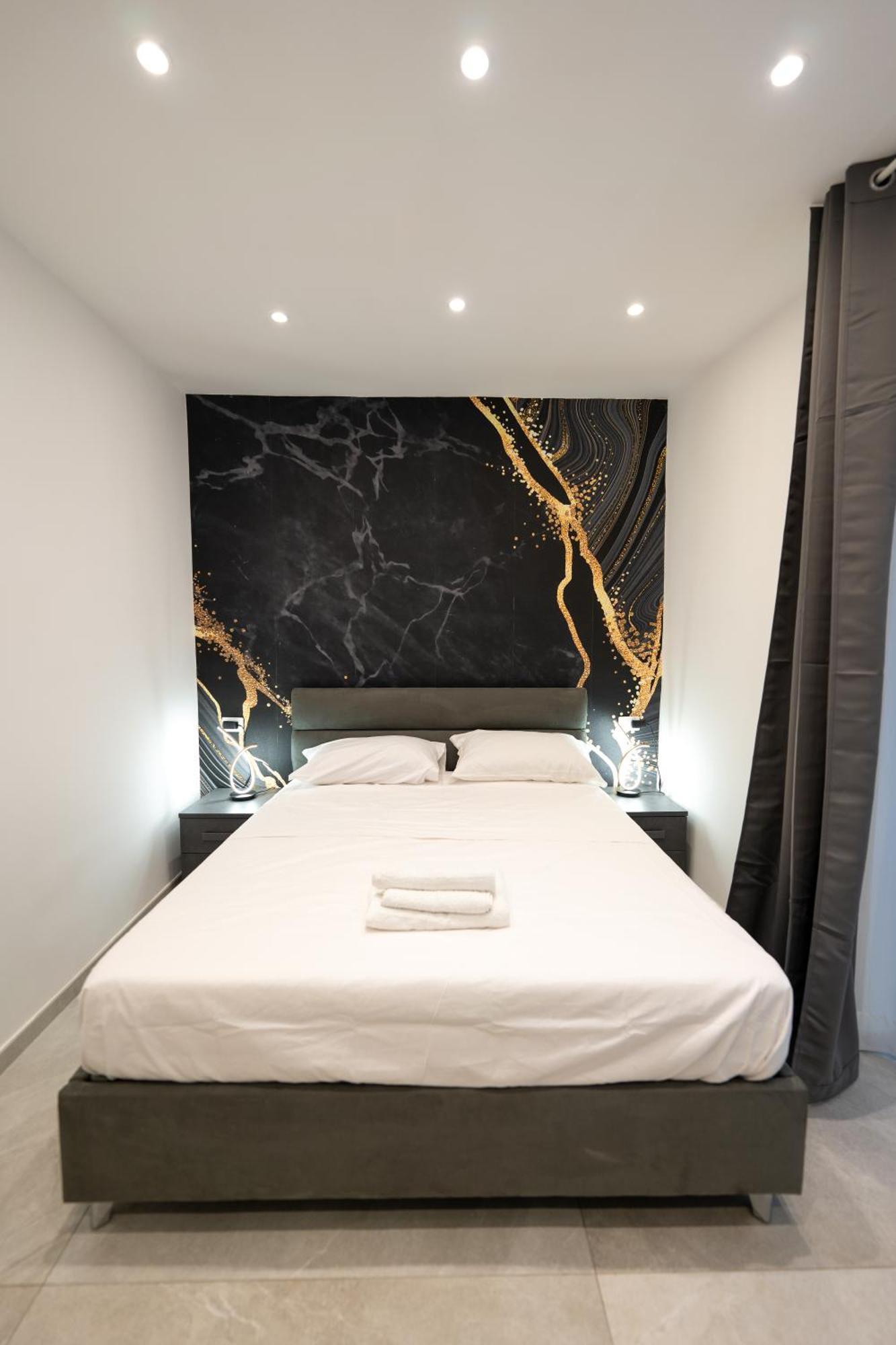 Gaudioso Center Apartment Naples