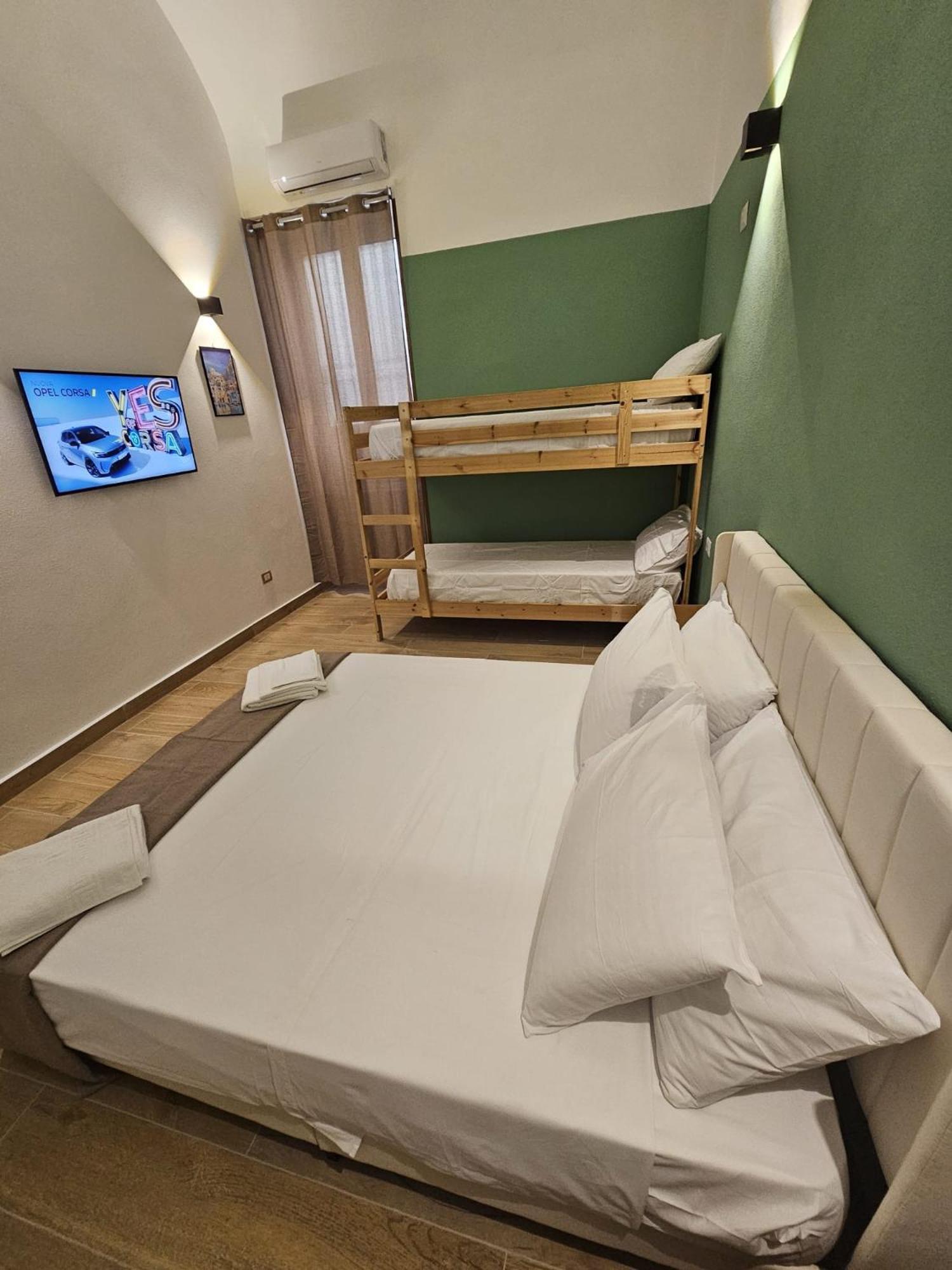 Happy House 3 * Naples