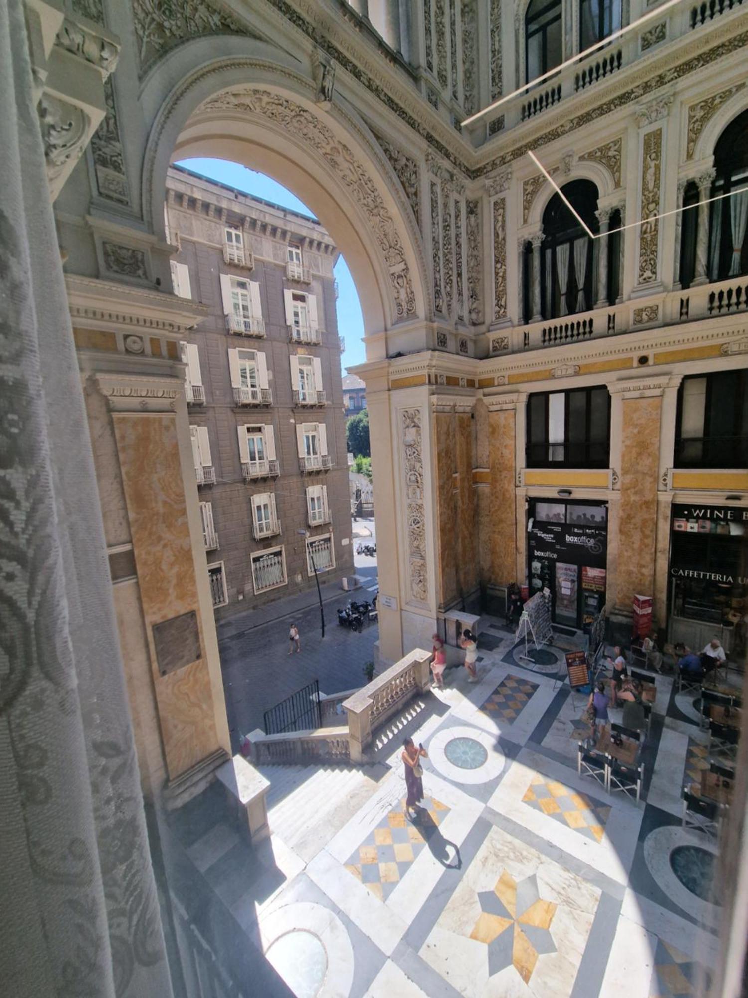 Galleria Umberto I Bed & Breakfast Naples