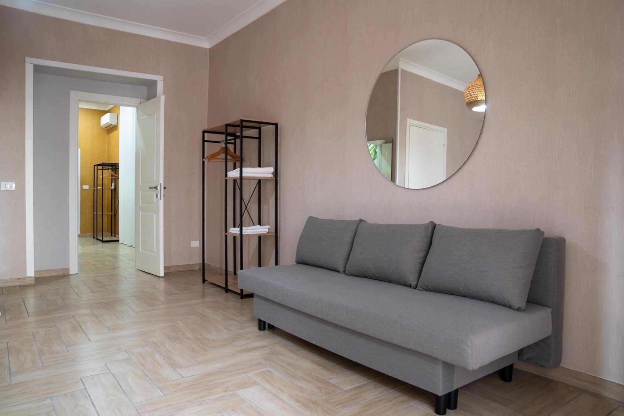 Caracciolo 109 Bed & Breakfast 2*