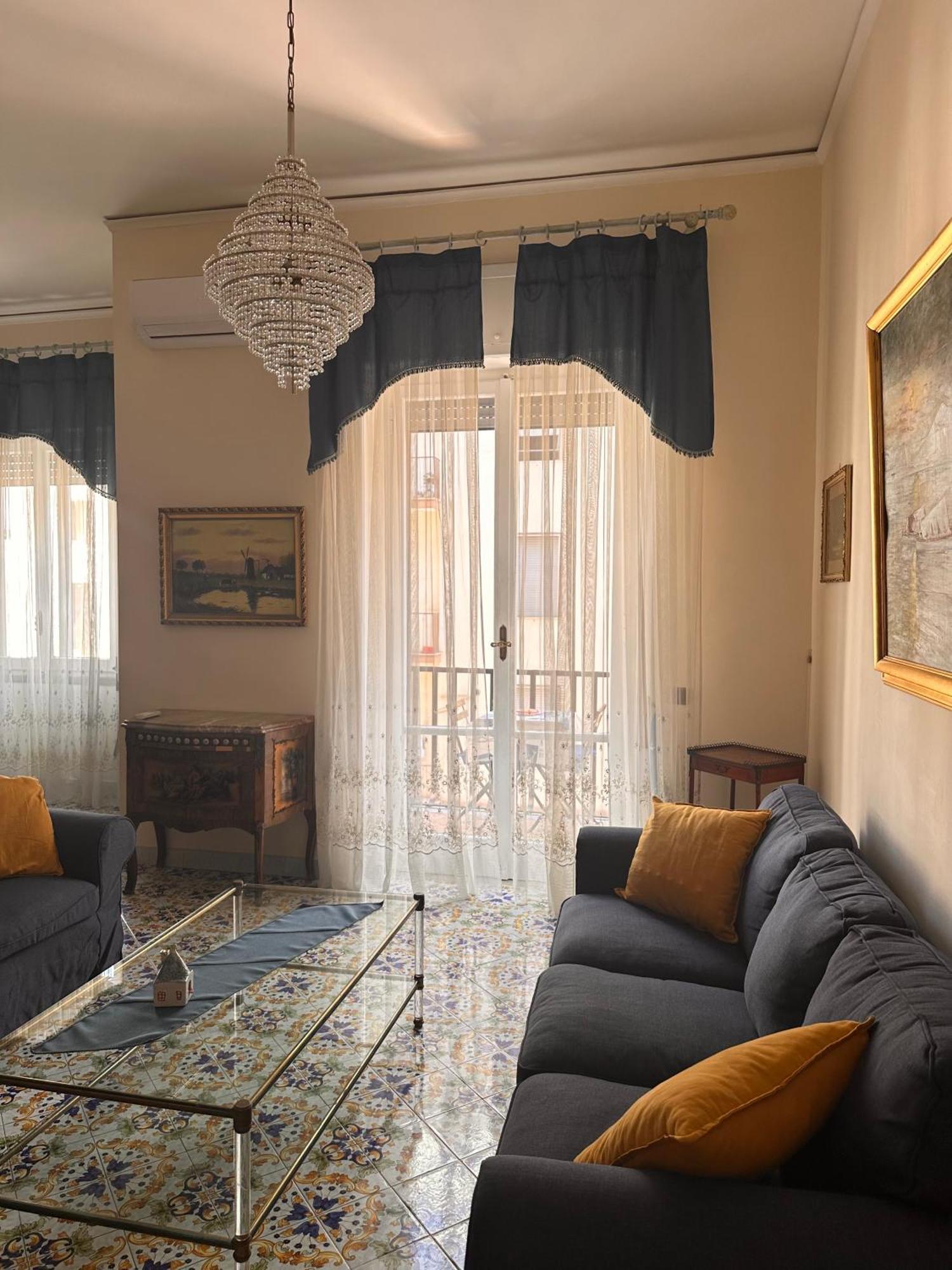 Maman Suite, Center Near Molo Beverello Holiday home