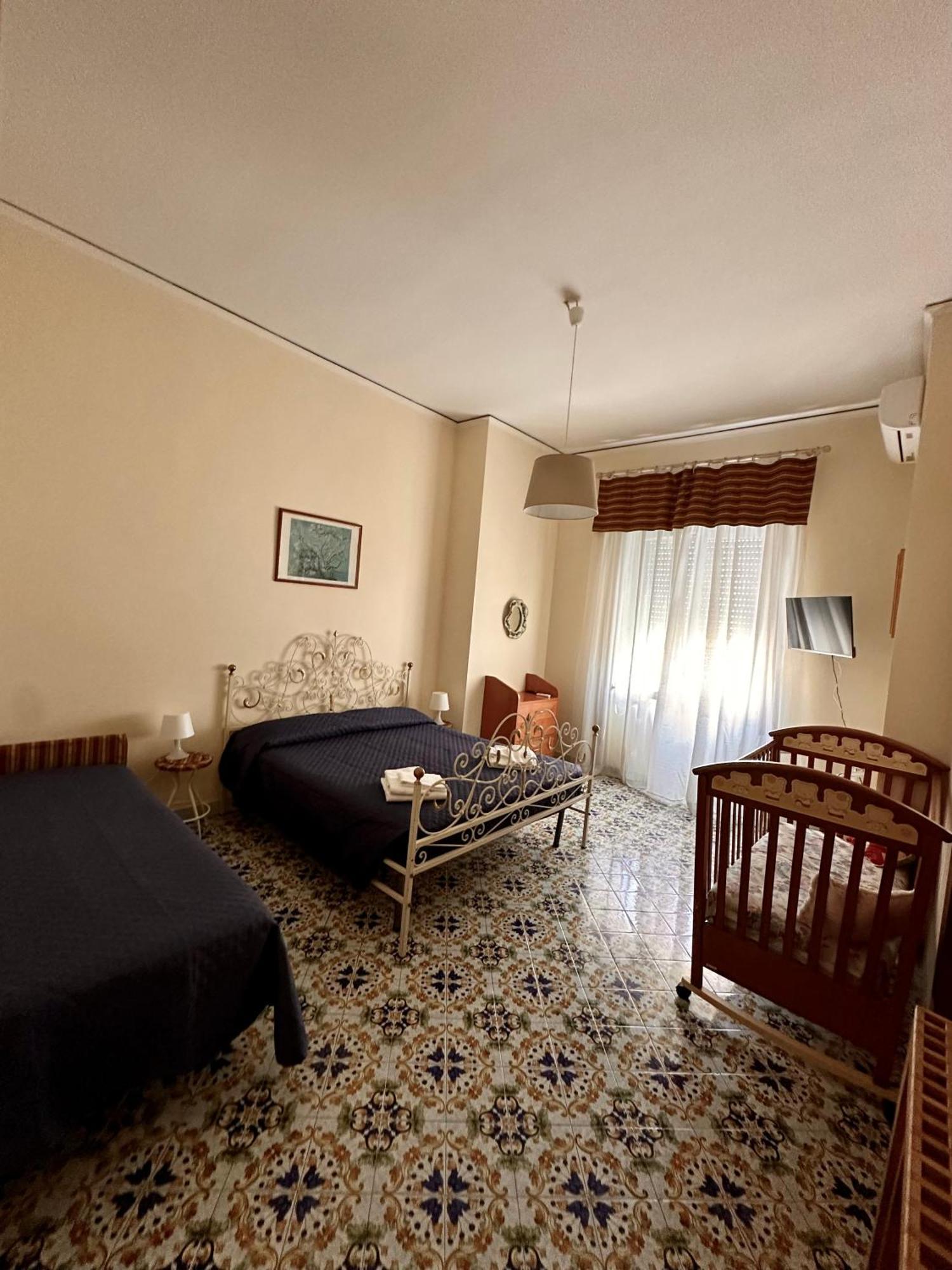 Maman Suite, Center Near Molo Beverello Holiday home *