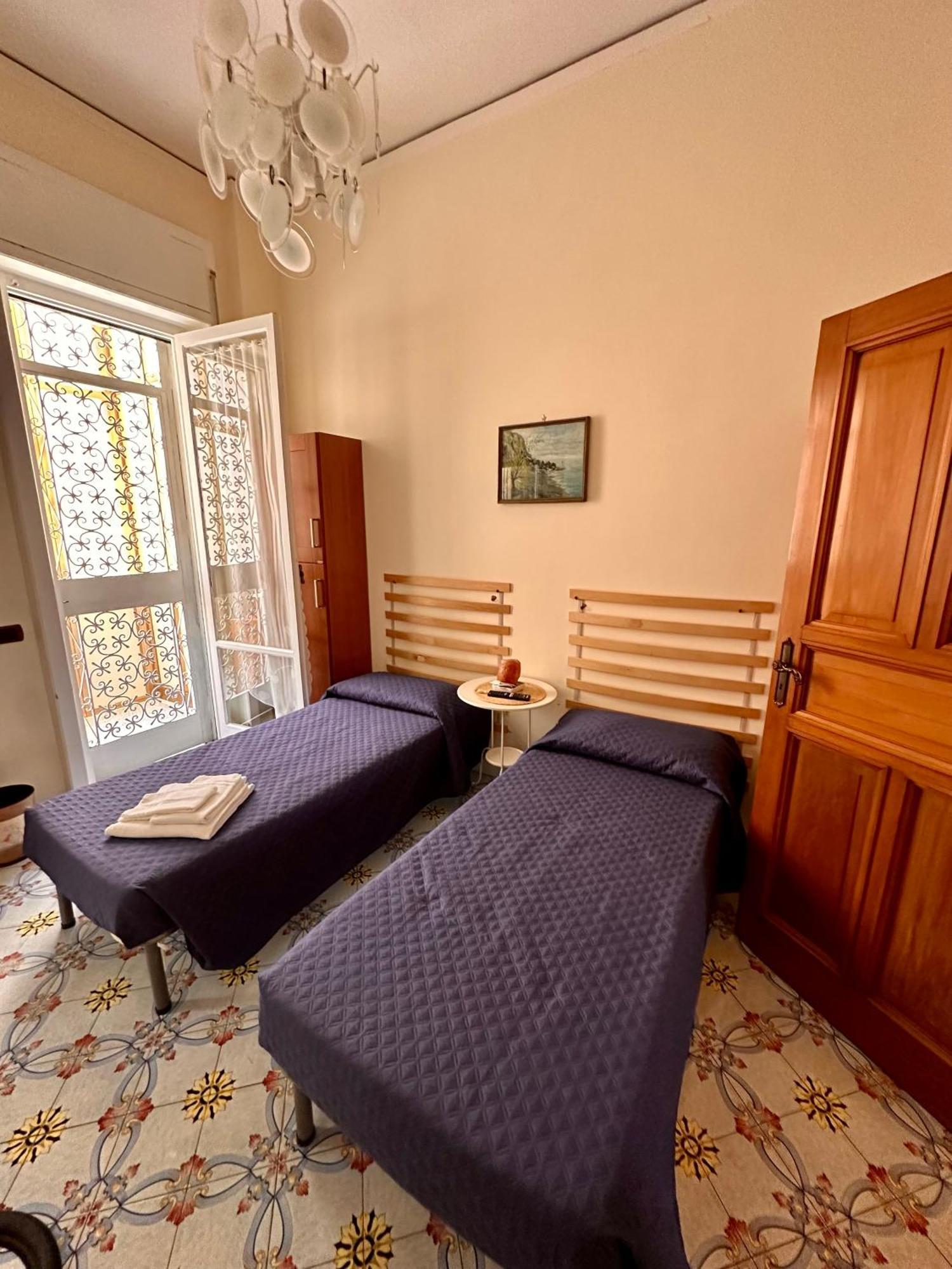 Maman Suite, Center Near Molo Beverello Holiday home Naples