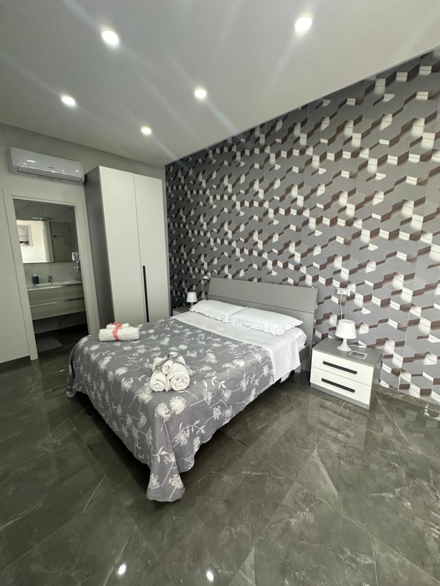 Napolitudine Naples