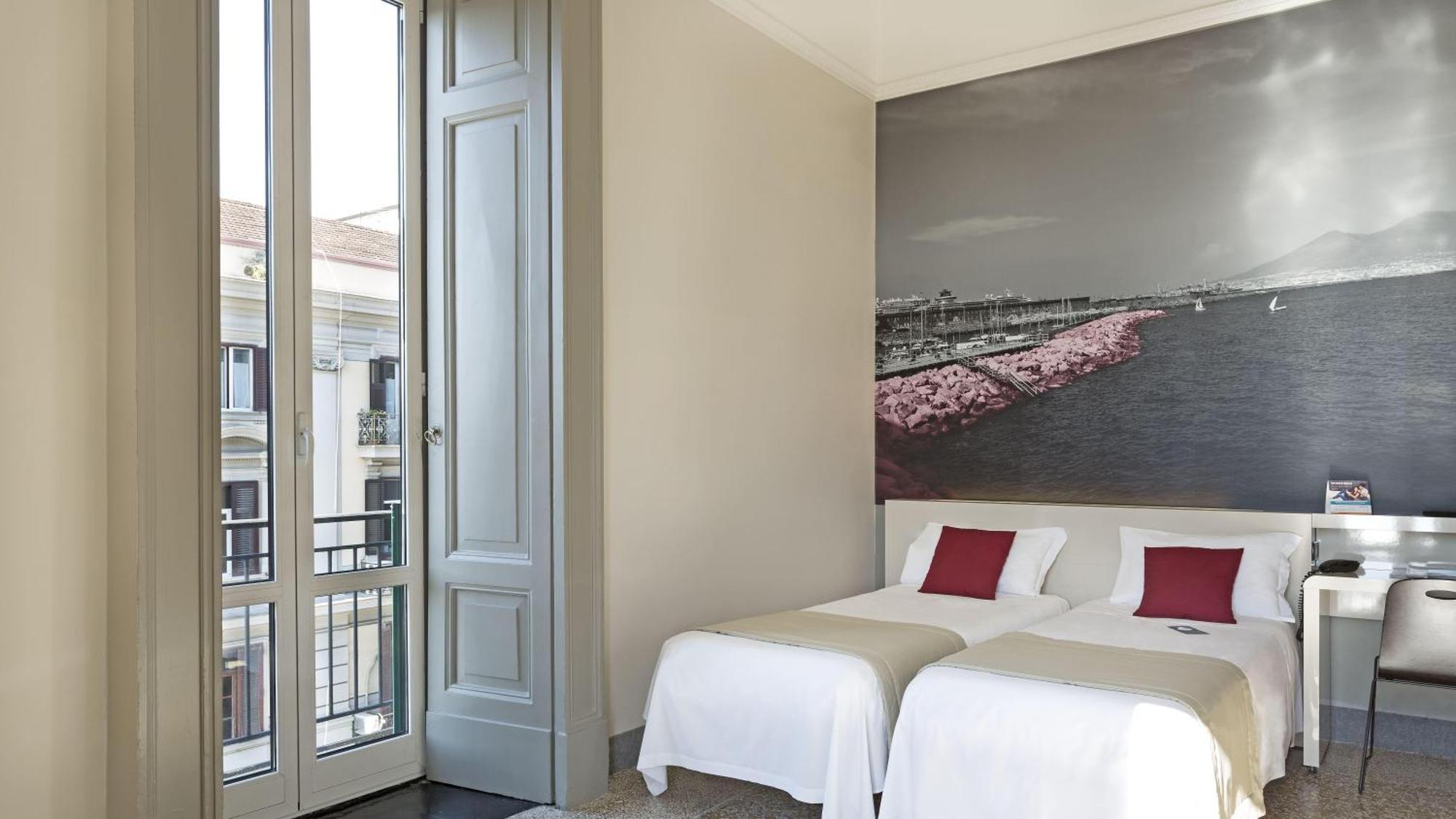 Hotel B&B Hotel Napoli Naples