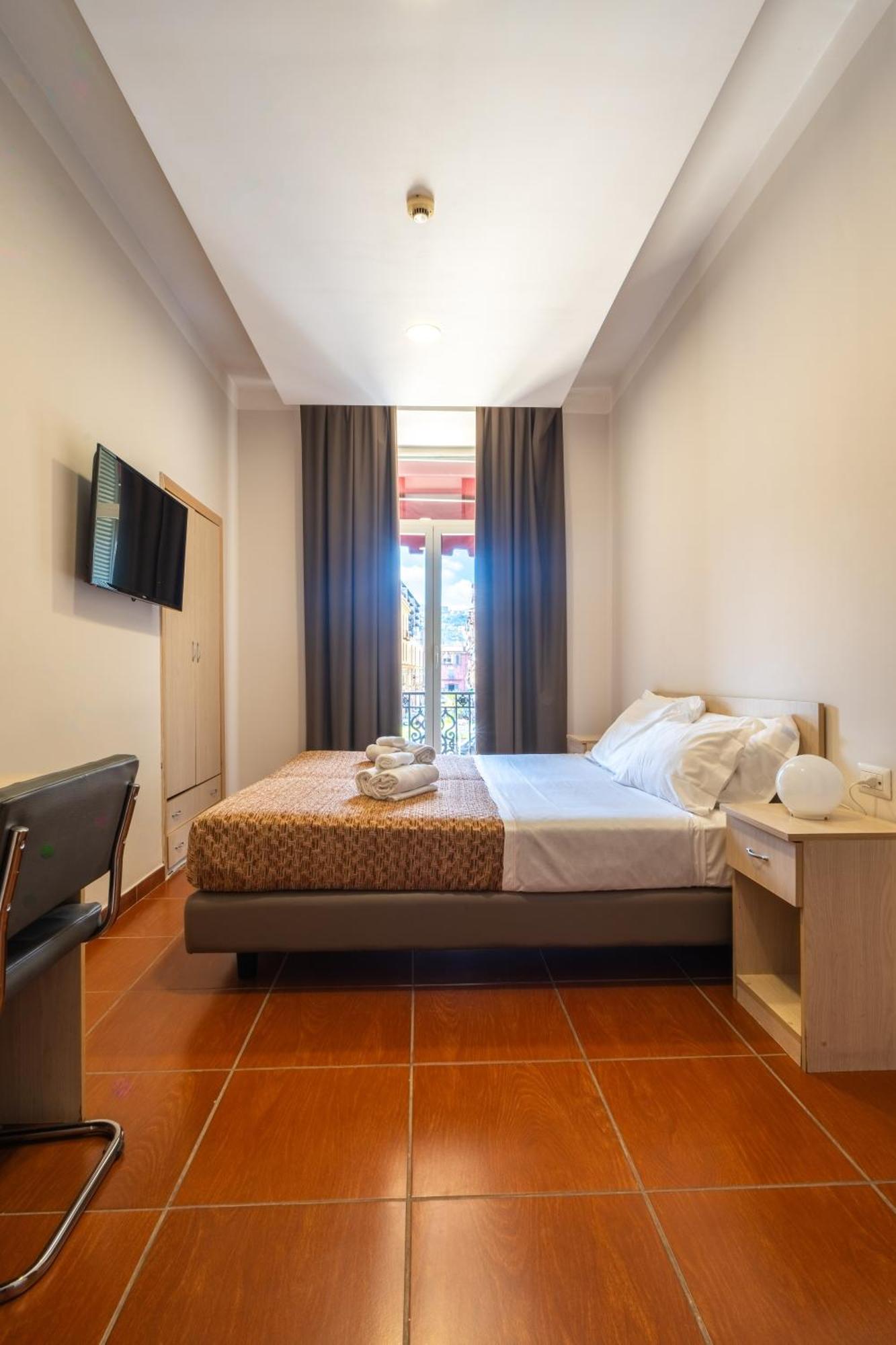 Diamond Hotel 3*