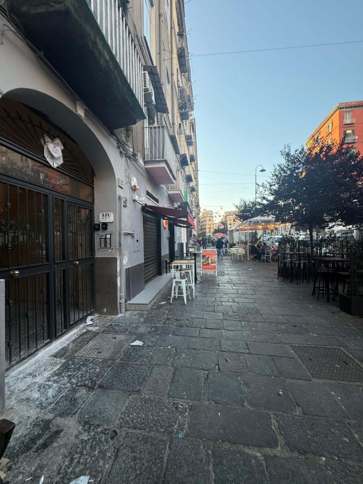 Valentino Caracciolo 105 Apartment