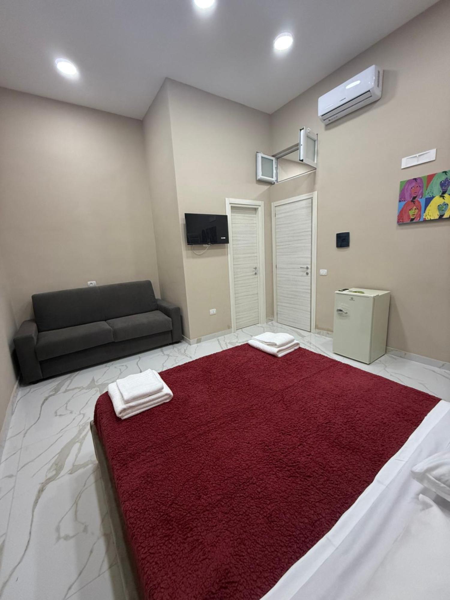 Apartment Valentino Caracciolo 105 Naples