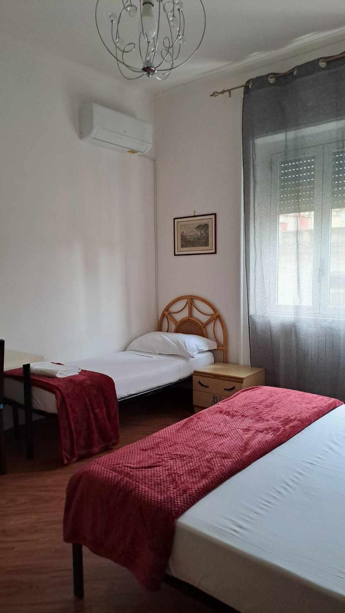 Apartment Trinita' Maggiore Home/ Historic Center