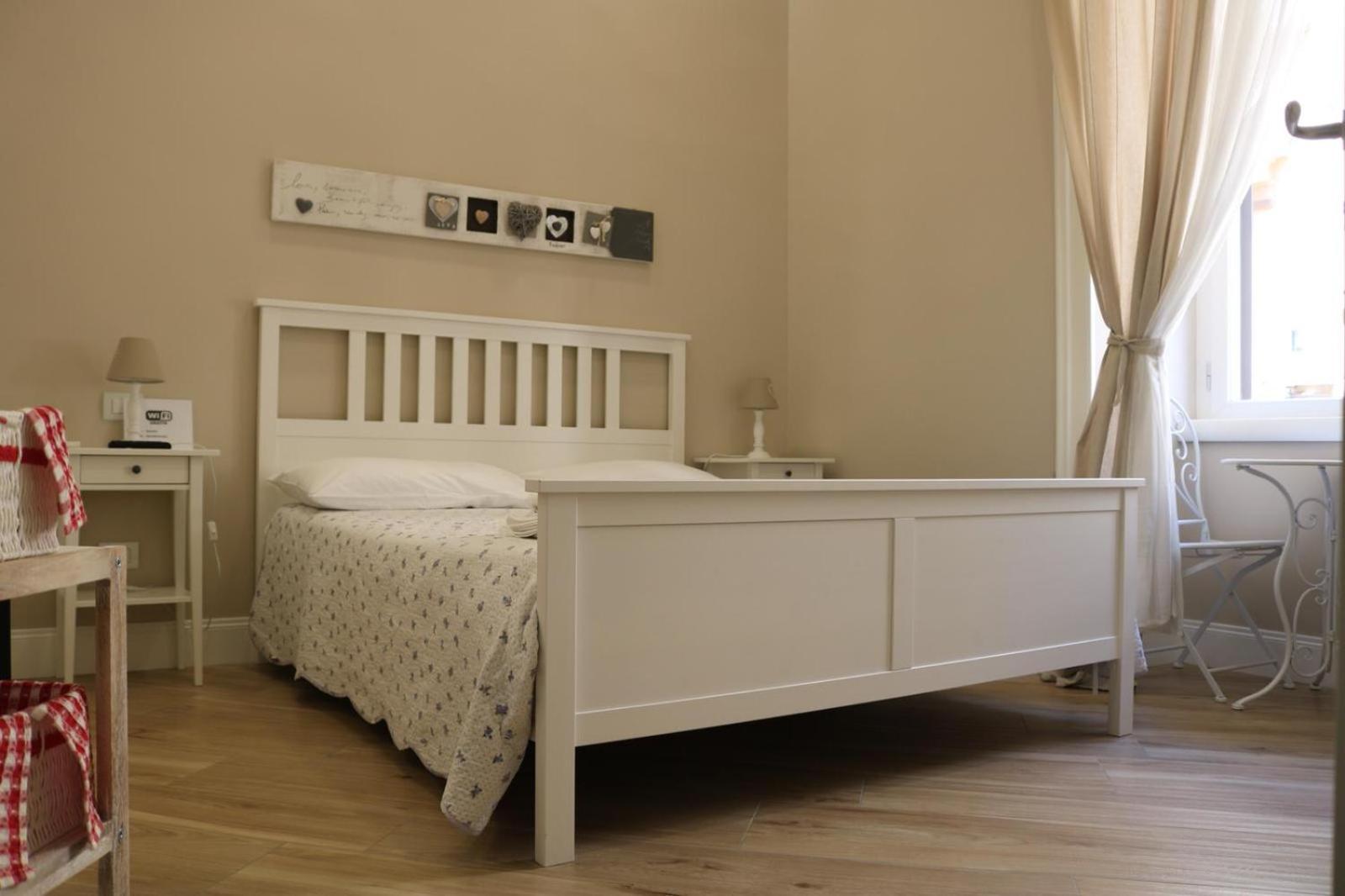Bed & Breakfast Garibaldi Station Naples