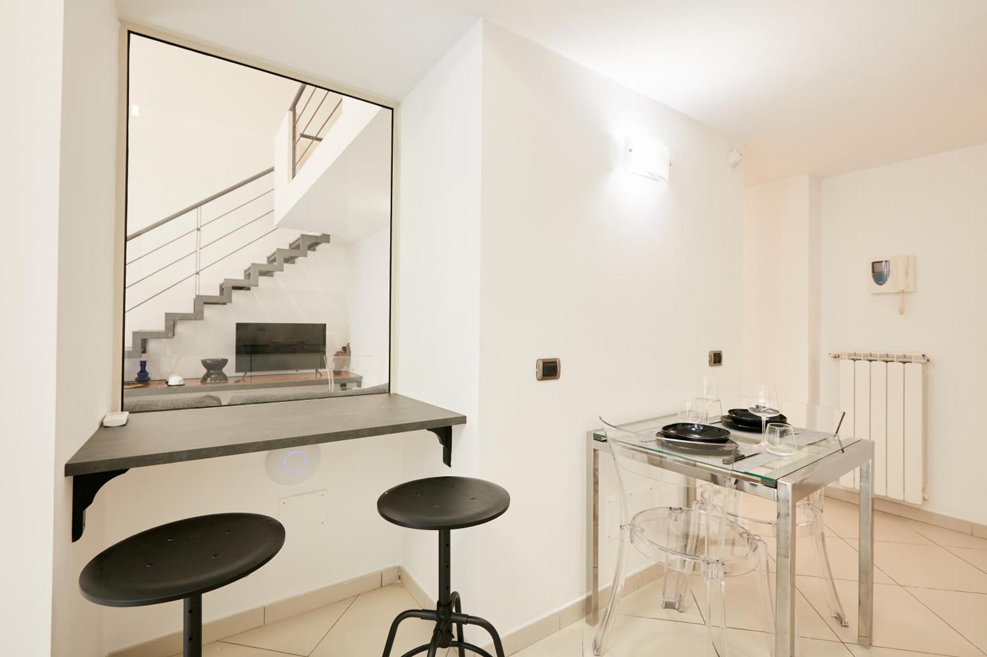 Apartment Design & Duplex At National Museum Naples