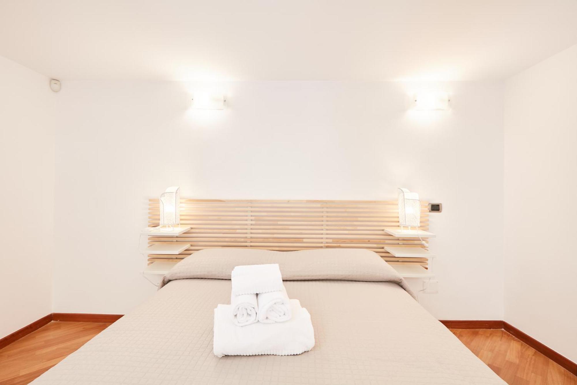 Apartment Design & Duplex At National Museum Naples