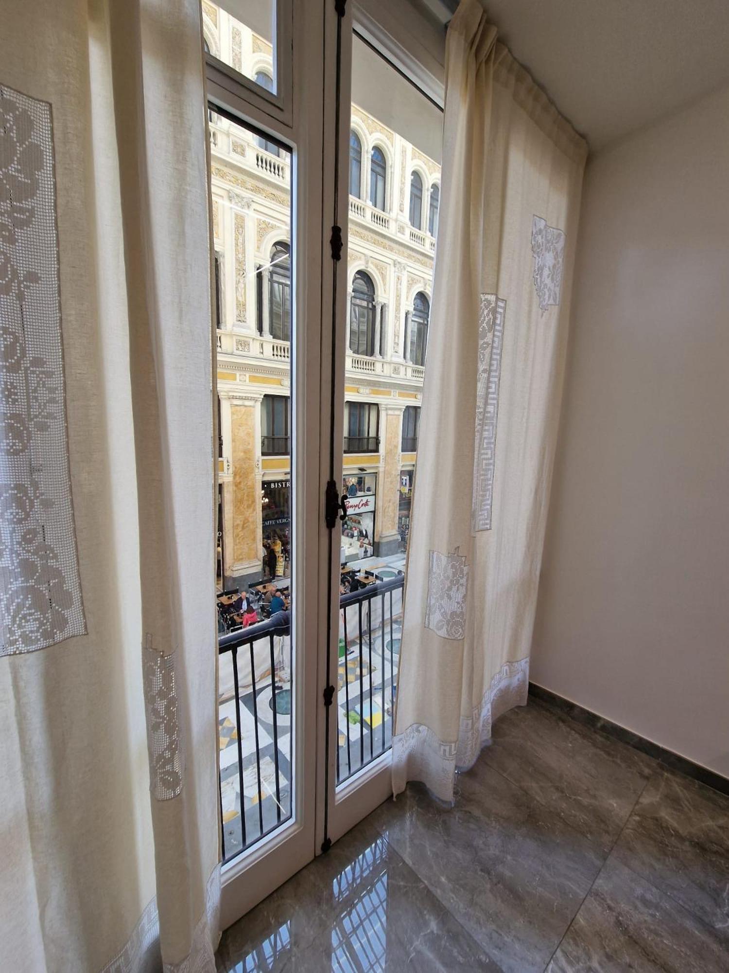 Galleria Umberto I Bed & Breakfast Naples