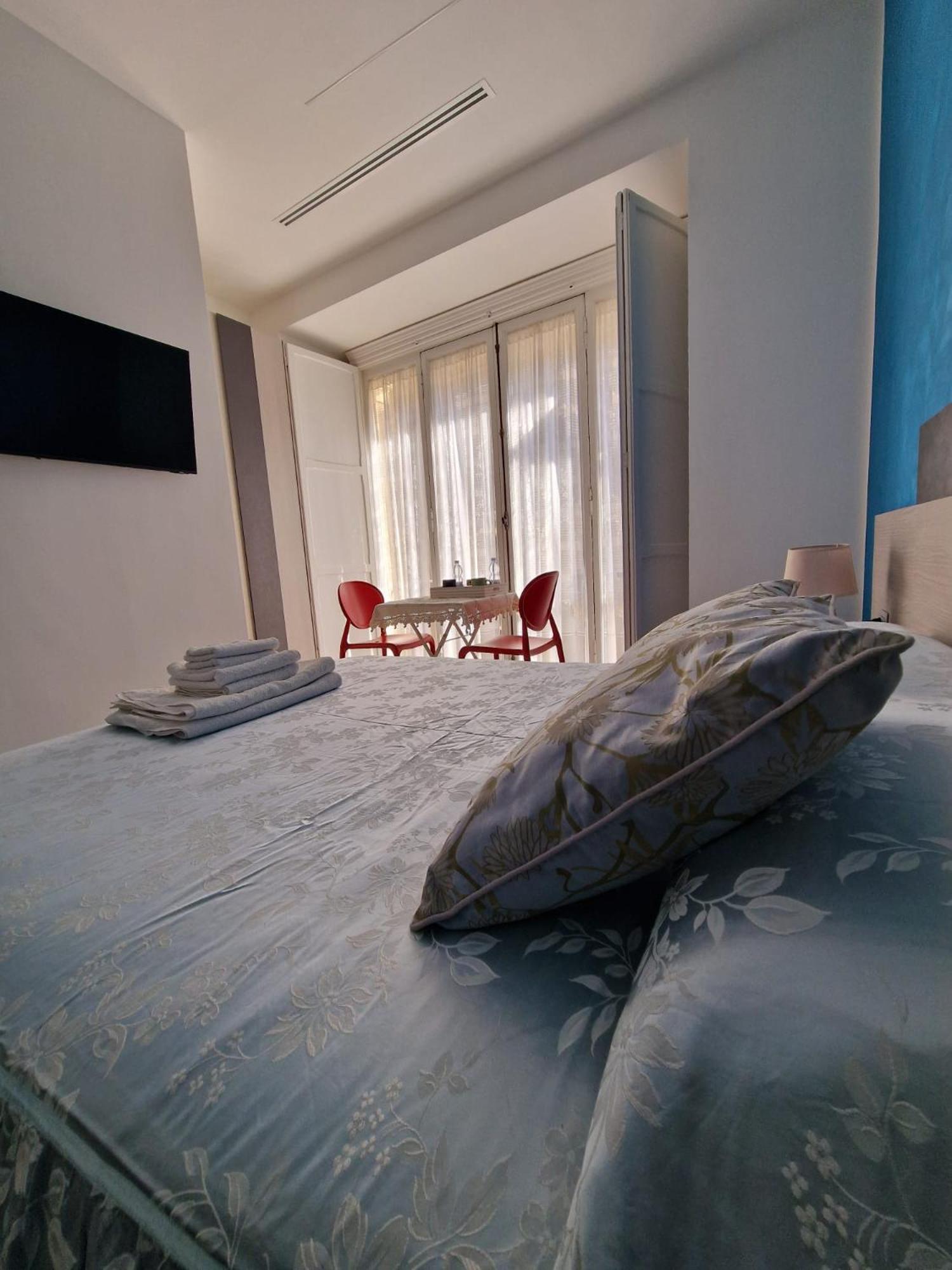 Bed & Breakfast Galleria Umberto I *