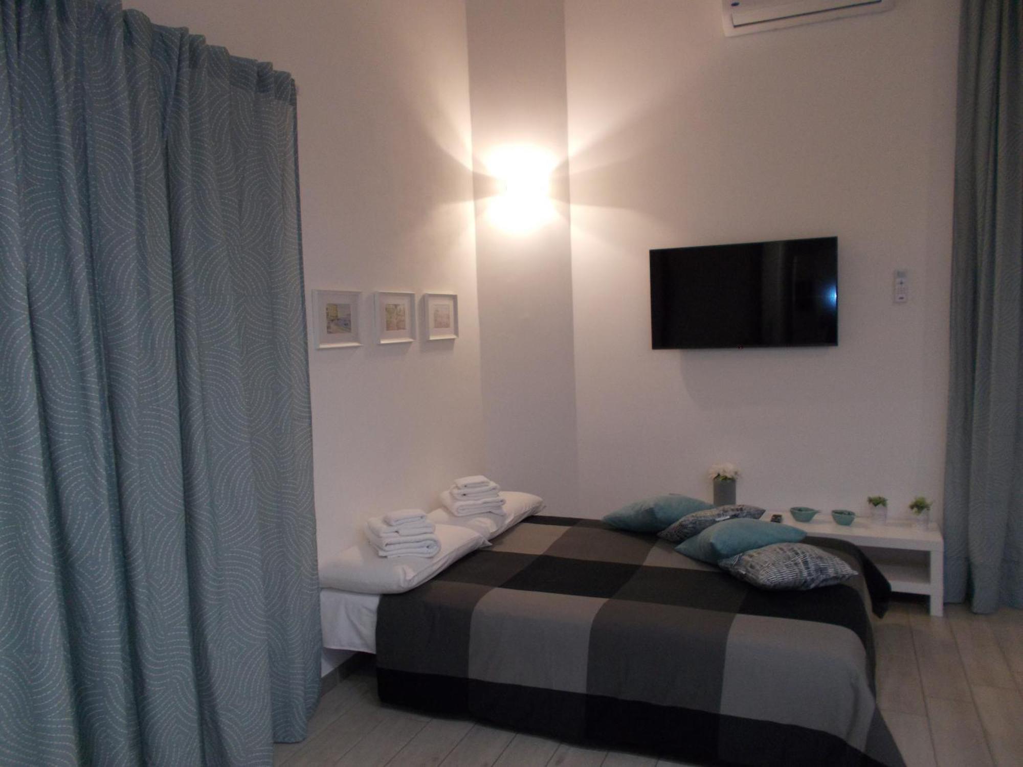 Akihome Portanova Apartment