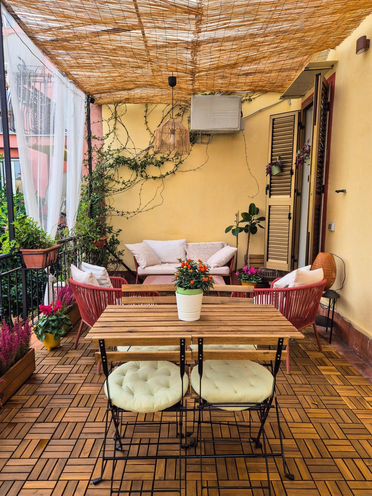 La Terrazza Al Museo * Naples