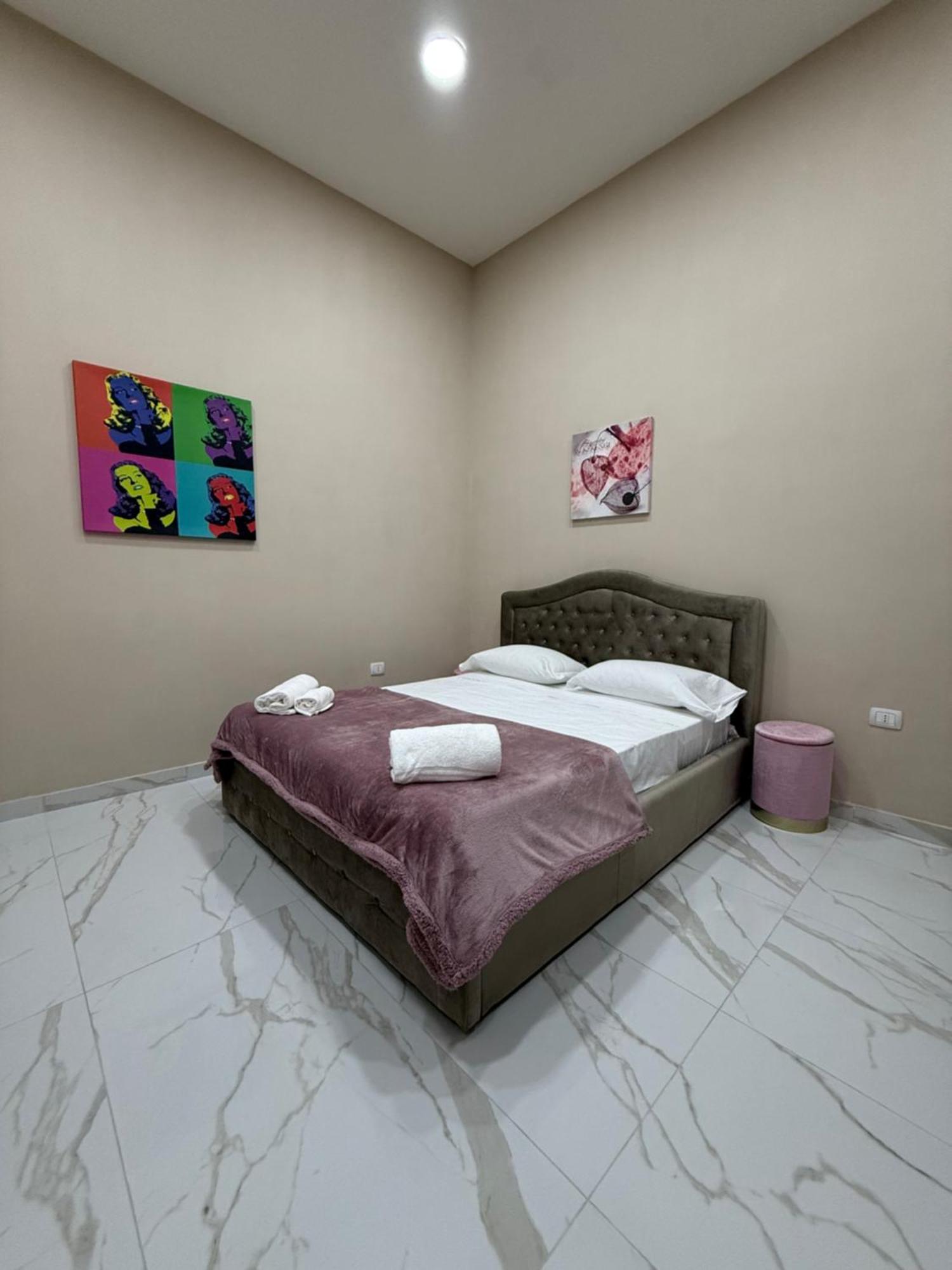 Apartment Valentino Caracciolo 105 Naples