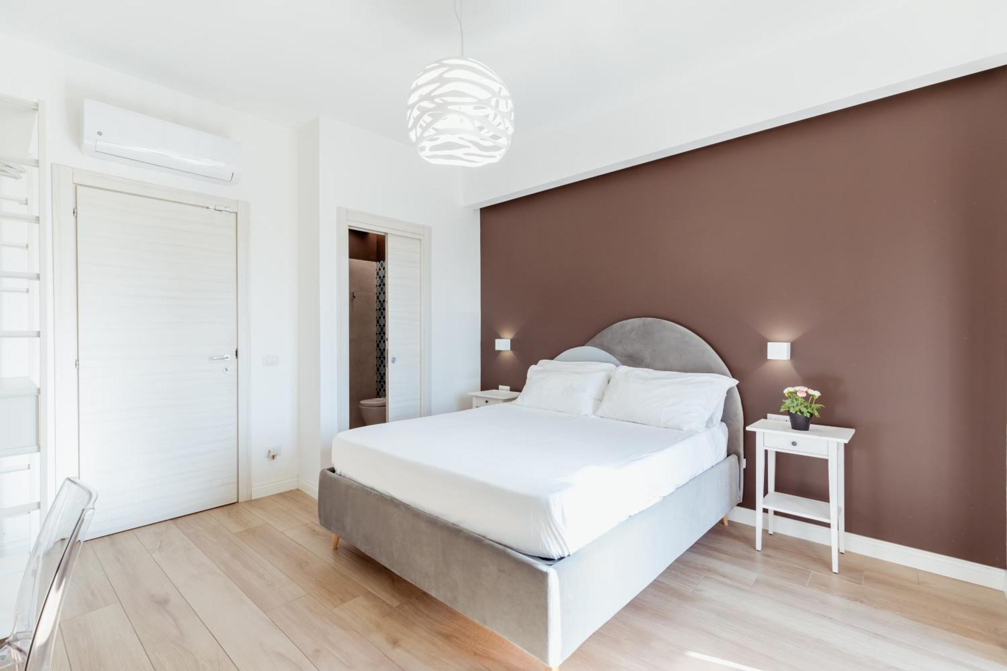 Riviera 84 Bed & Breakfast