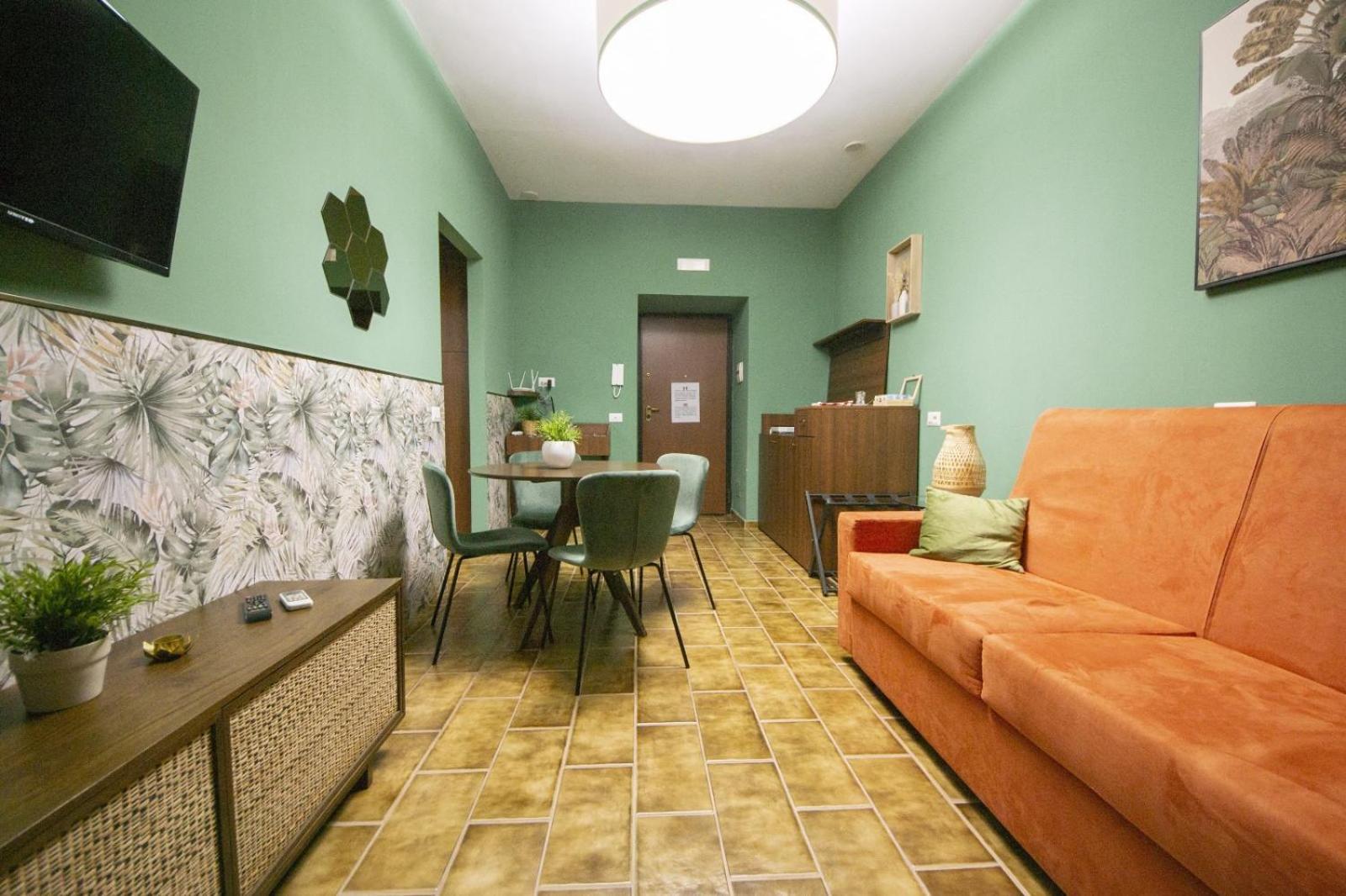 Apartment Flowers House