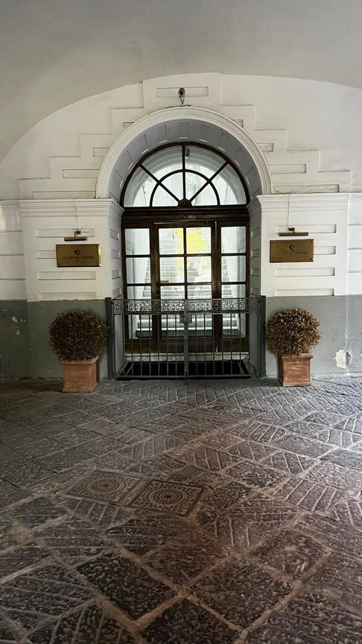 Residenza San Teodoro Chiaia Dimora Storica *