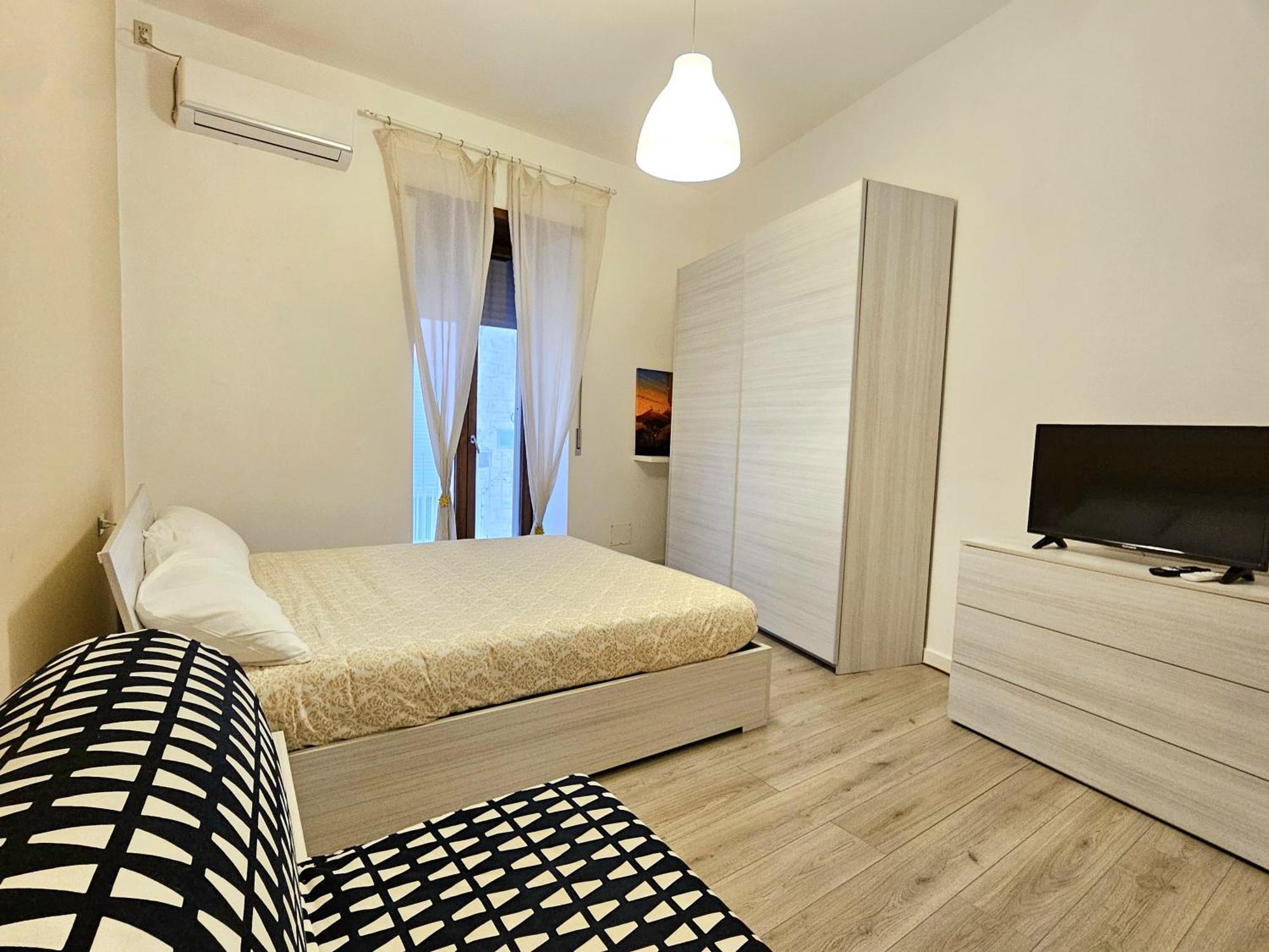 Nocelle Naples