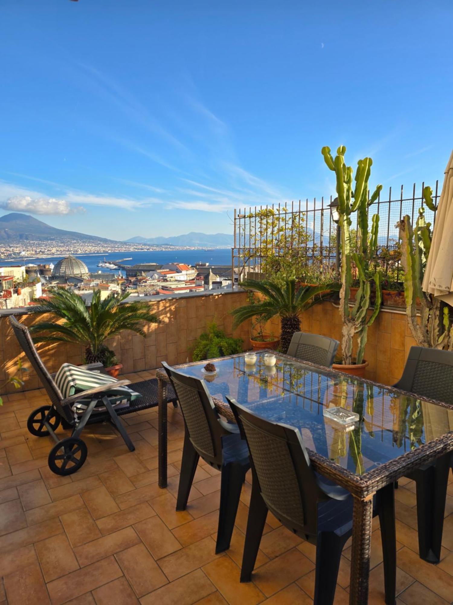Smile At Vesuvio Naples