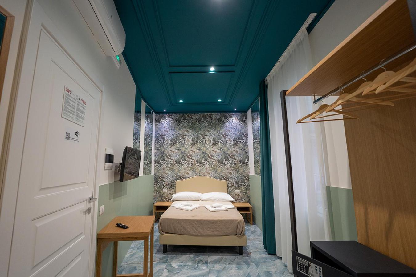 P.c. Boutique H. Vesuvius, Centro, By Clapa Group Guest house Naples