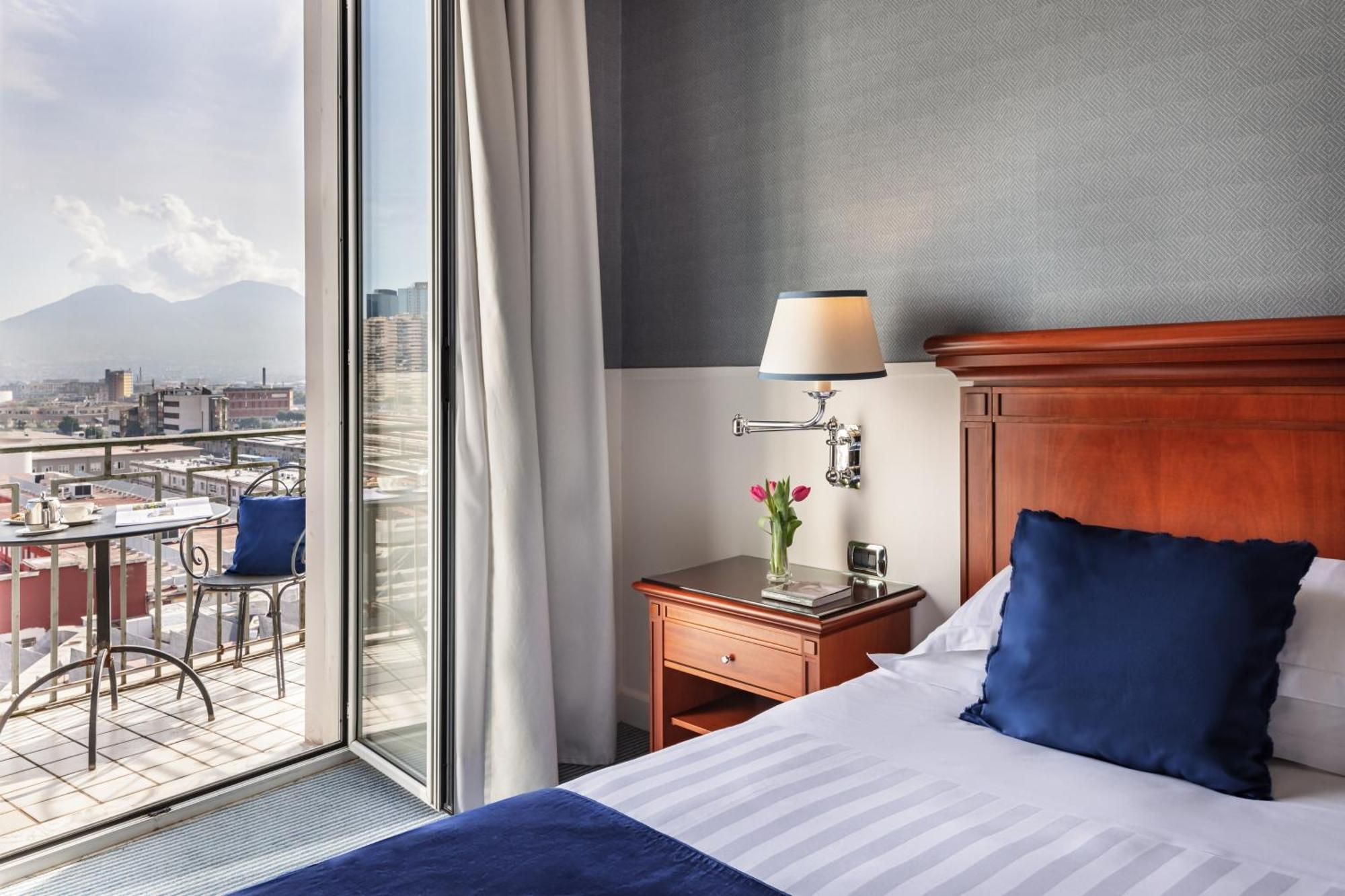 Starhotels Terminus Hotel Naples