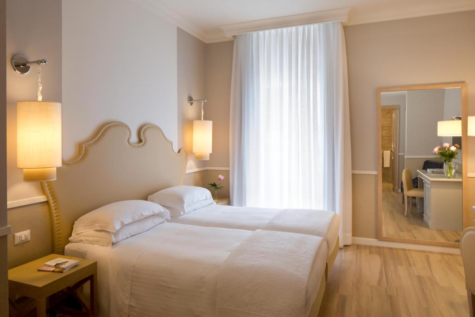 Hotel Starhotels Terminus Naples