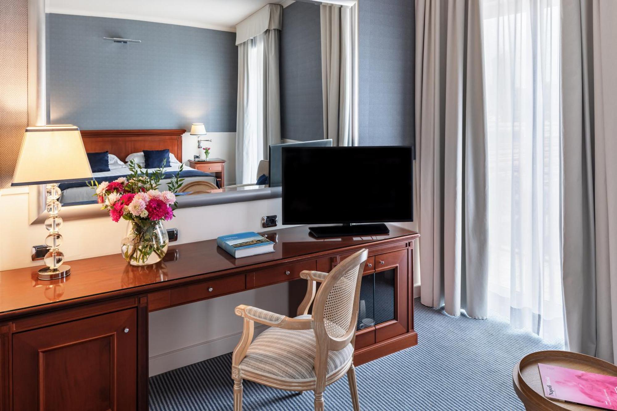 Hotel Starhotels Terminus Naples