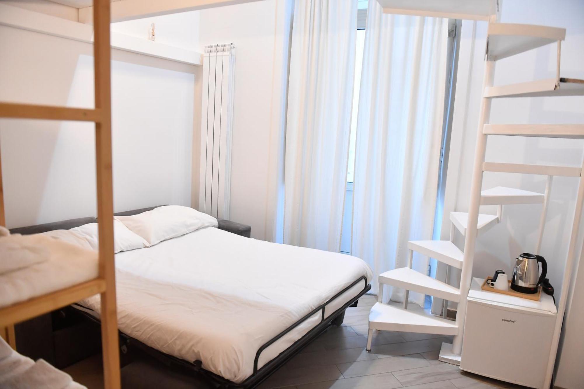 Bed & Breakfast Chiaia 100 *